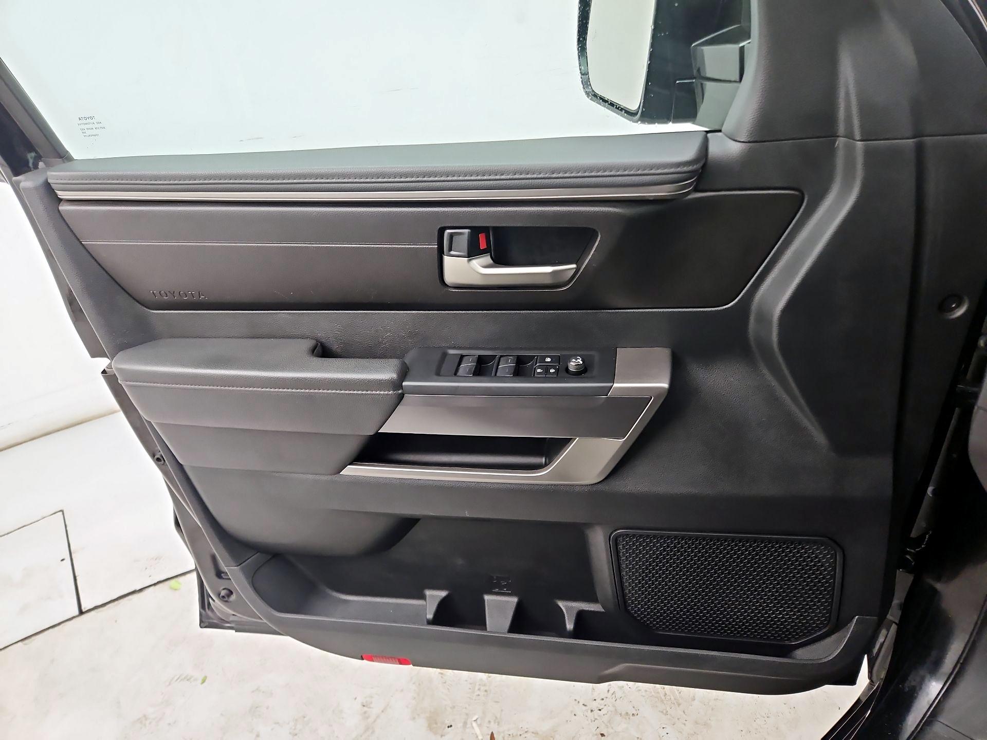 Thumbnail: 2022 Toyota Tundra - 12