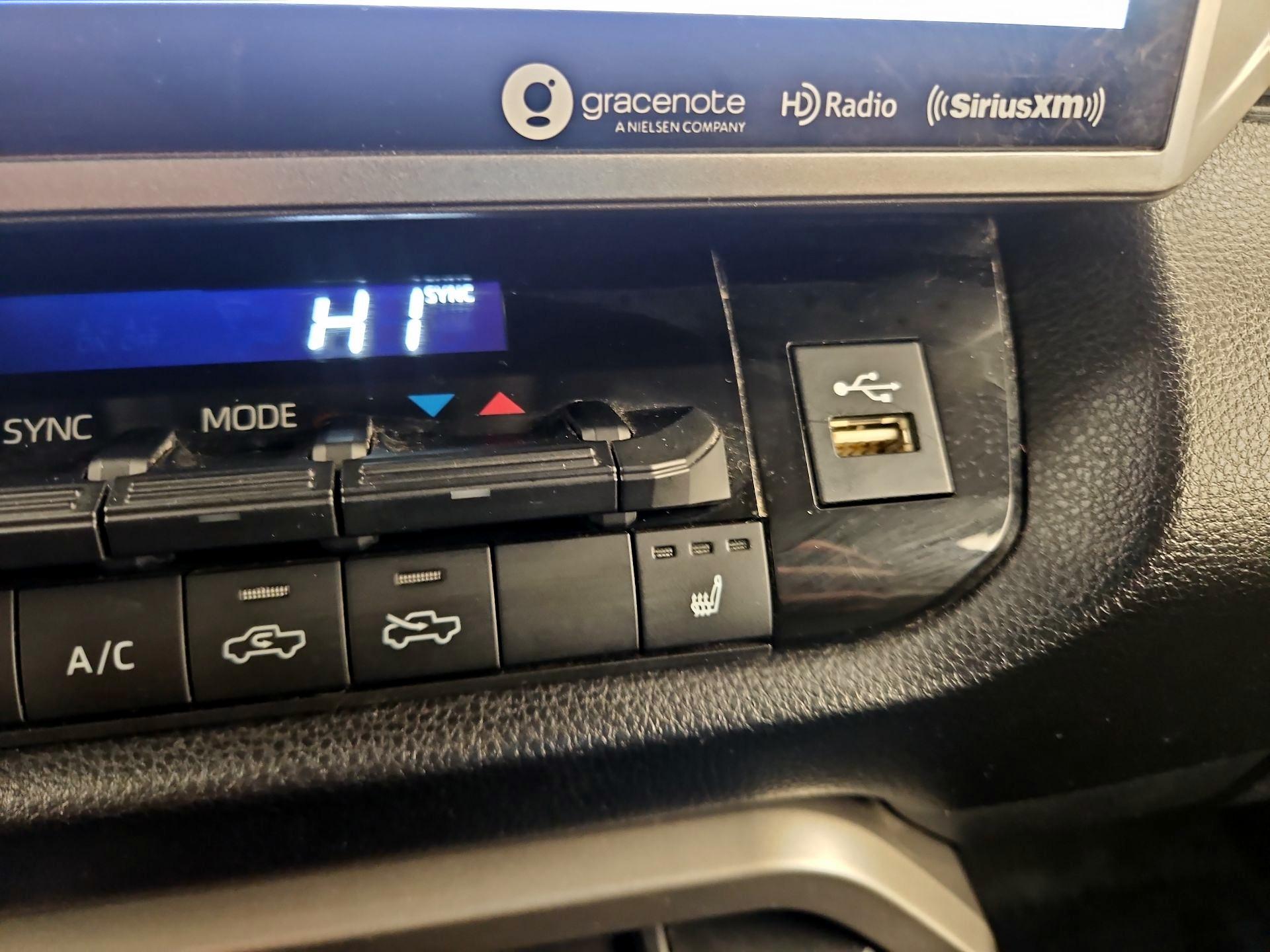 Thumbnail: 2022 Toyota Tundra - 18