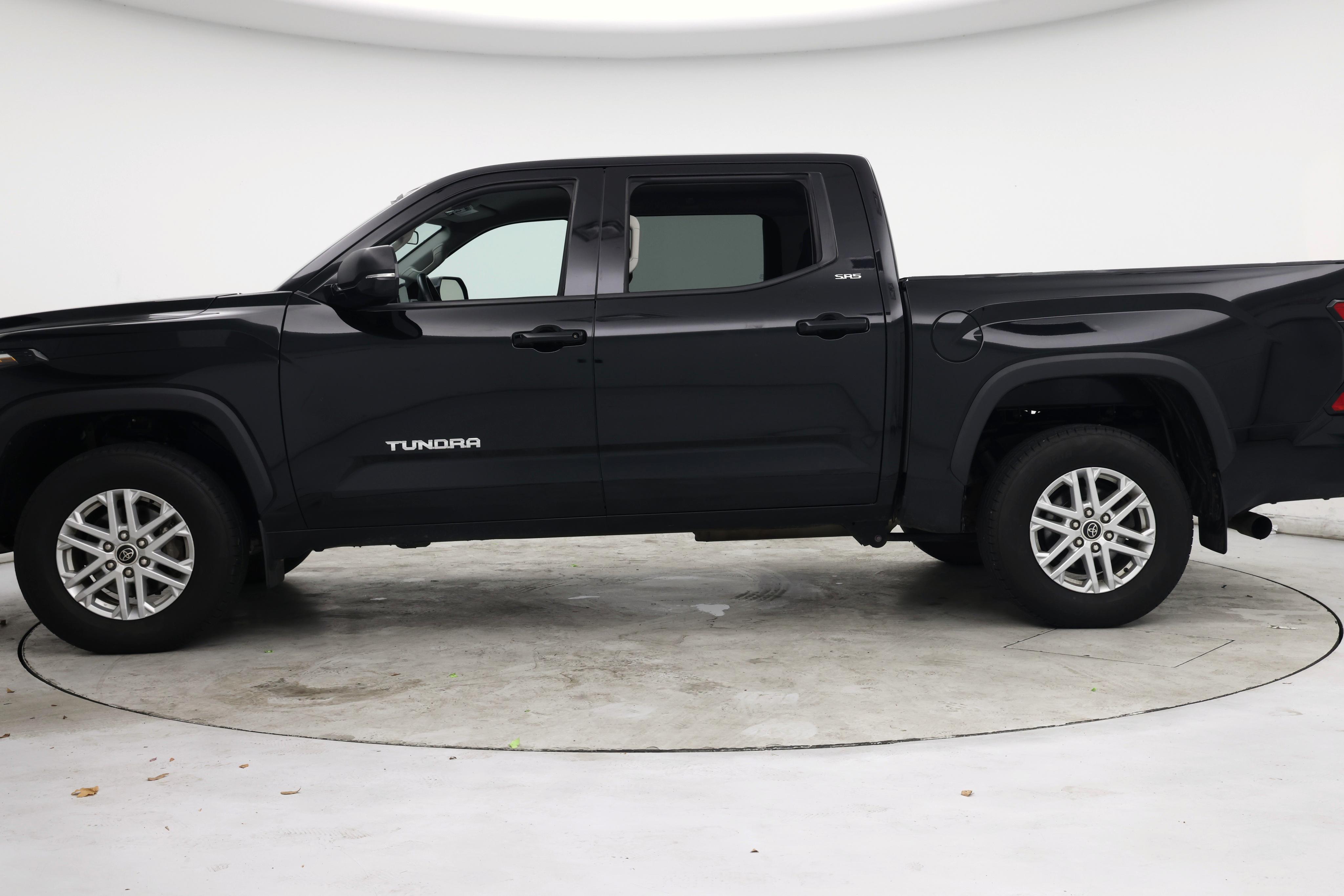 Thumbnail: 2022 Toyota Tundra - 3