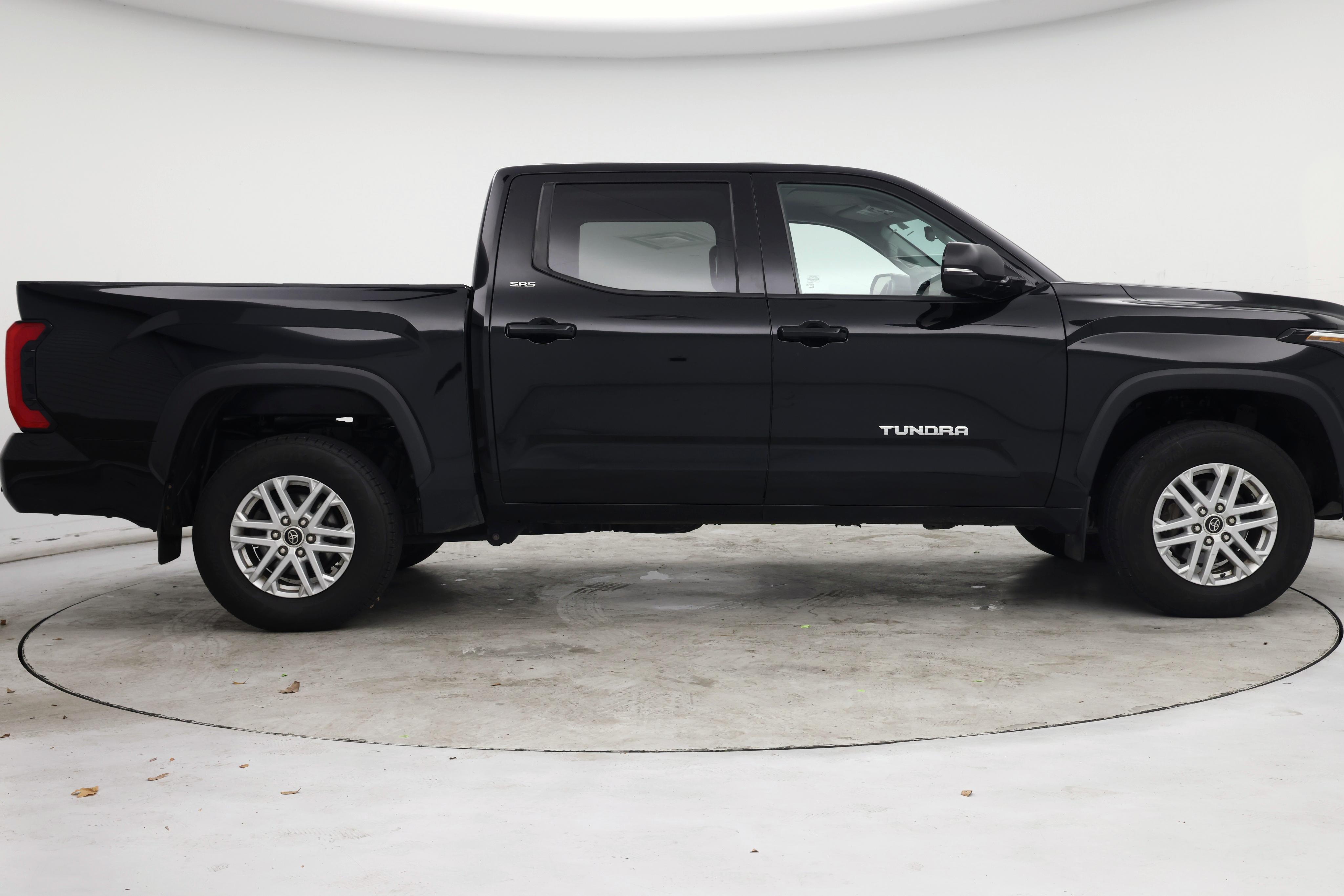 Thumbnail: 2022 Toyota Tundra - 7