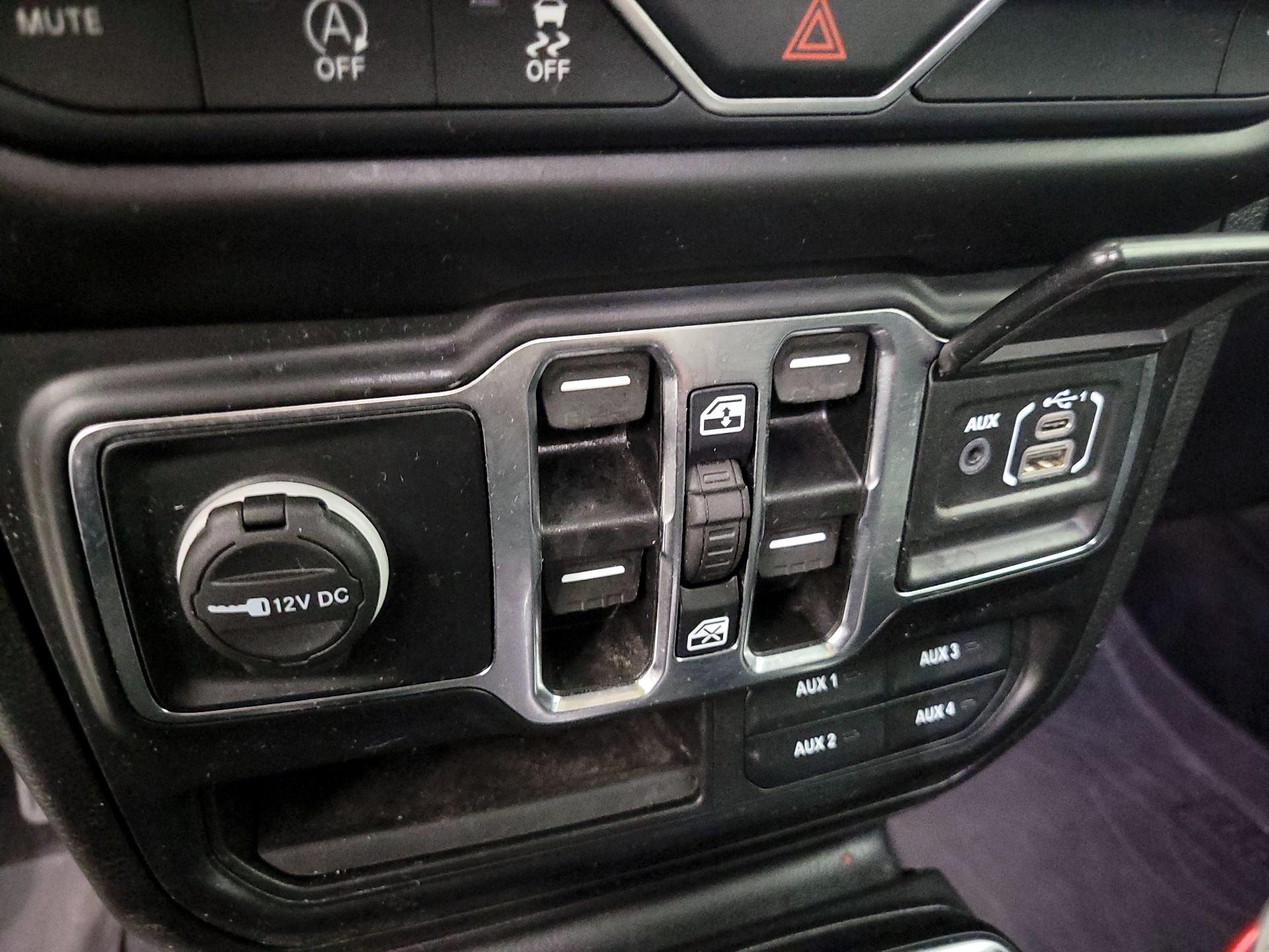 Thumbnail: 2021 Jeep Wrangler - 17