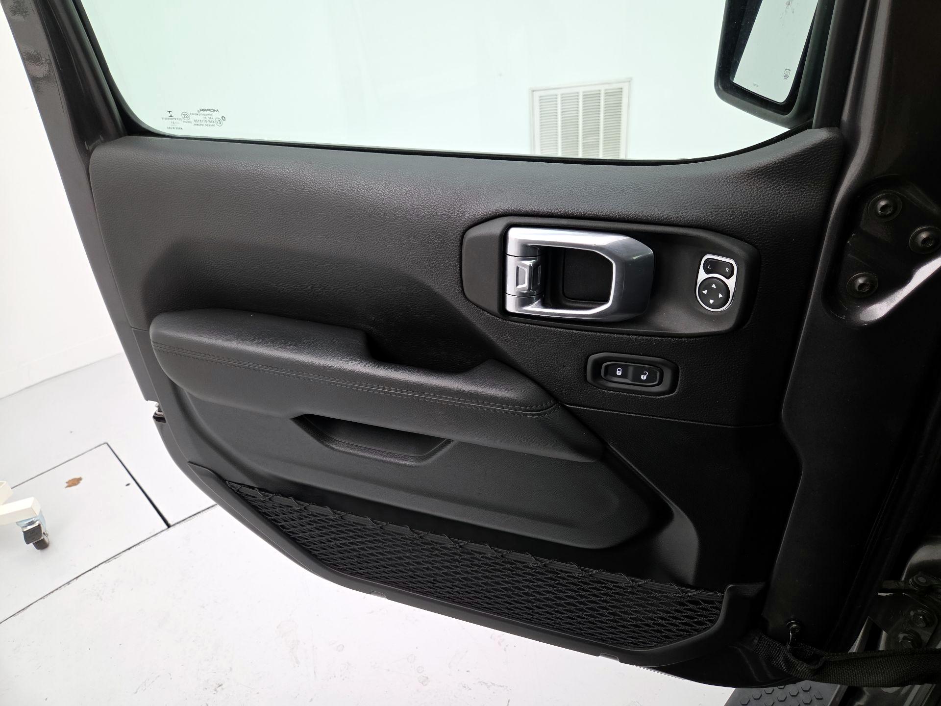 Thumbnail: 2021 Jeep Wrangler - 12