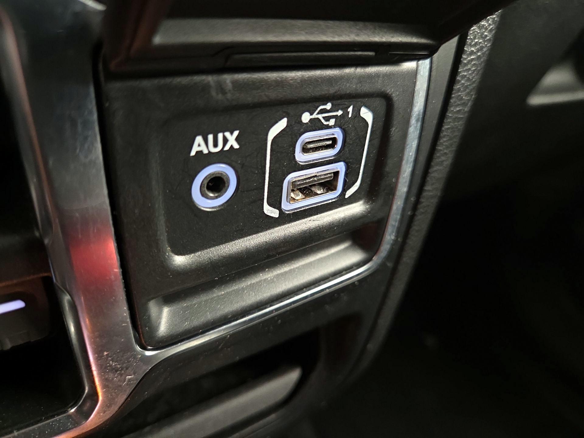 Thumbnail: 2021 Jeep Wrangler - 19