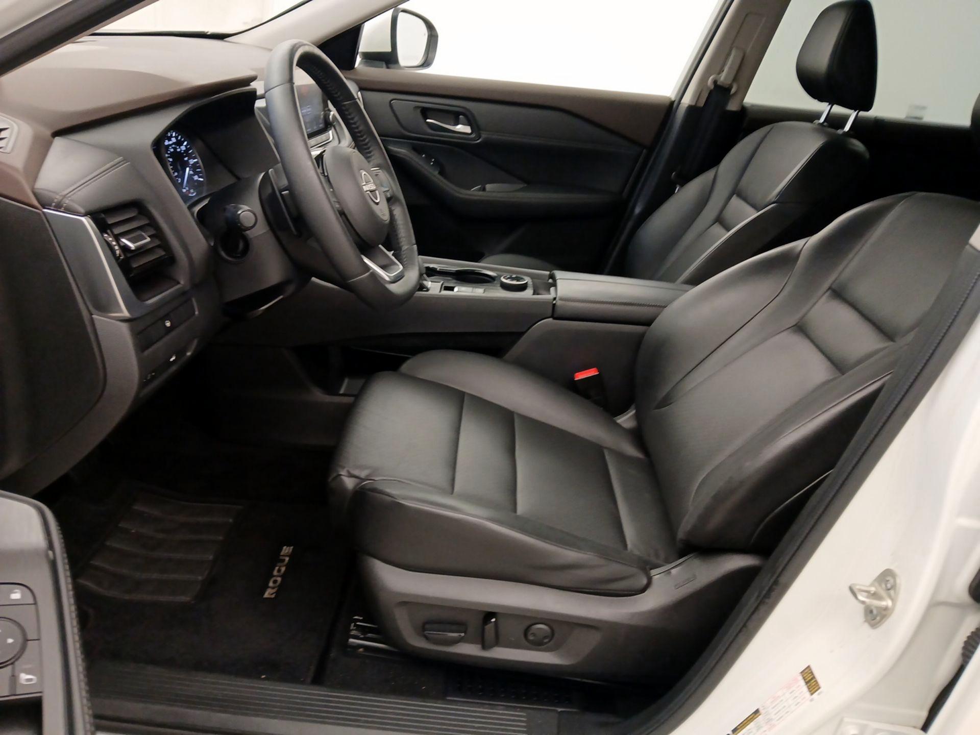 Thumbnail: 2022 Nissan Rogue - 11