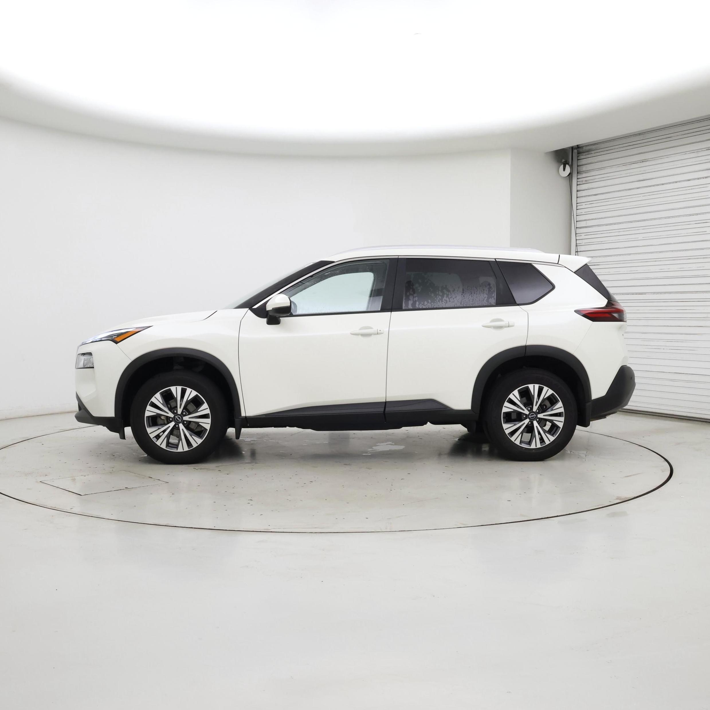 Thumbnail: 2022 Nissan Rogue - 3