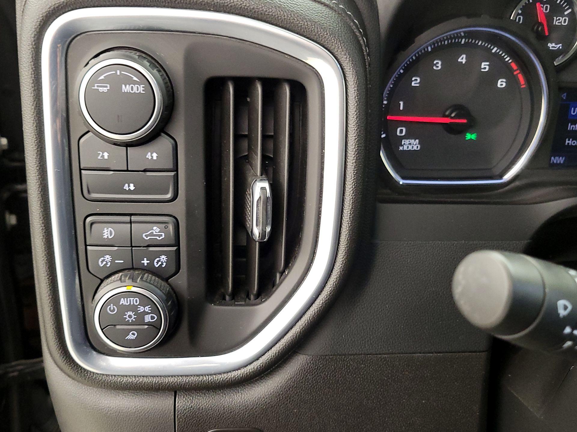 Thumbnail: 2023 Chevrolet Silverado 2500 - 13