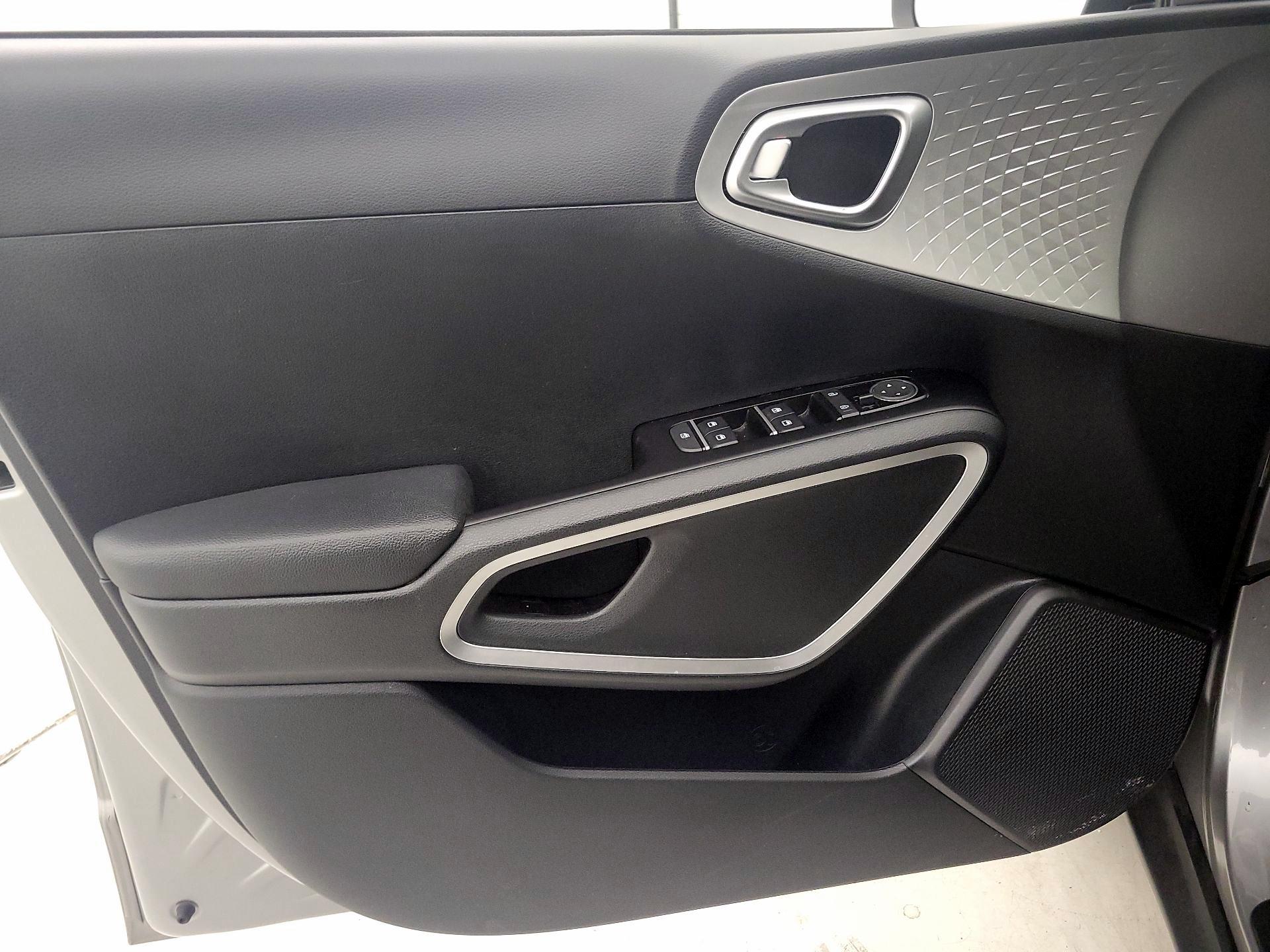 Thumbnail: 2023 Kia Soul - 12