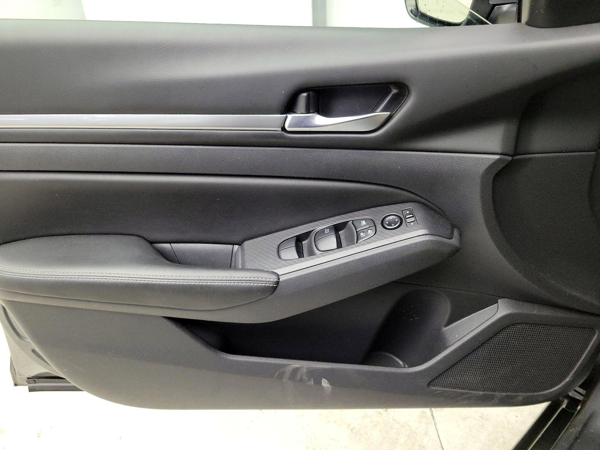 Thumbnail: 2022 Nissan Altima - 12