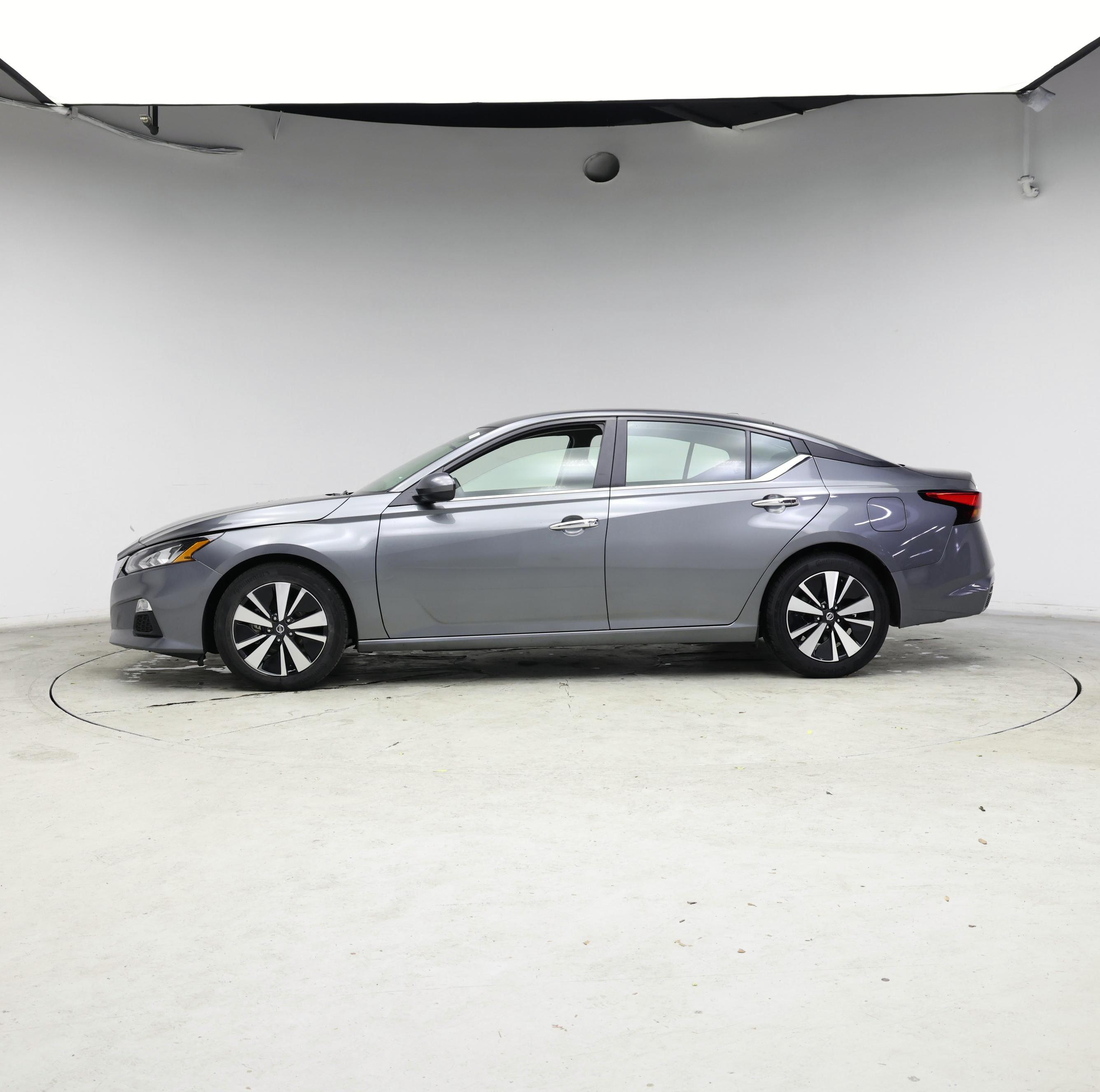 Thumbnail: 2022 Nissan Altima - 3