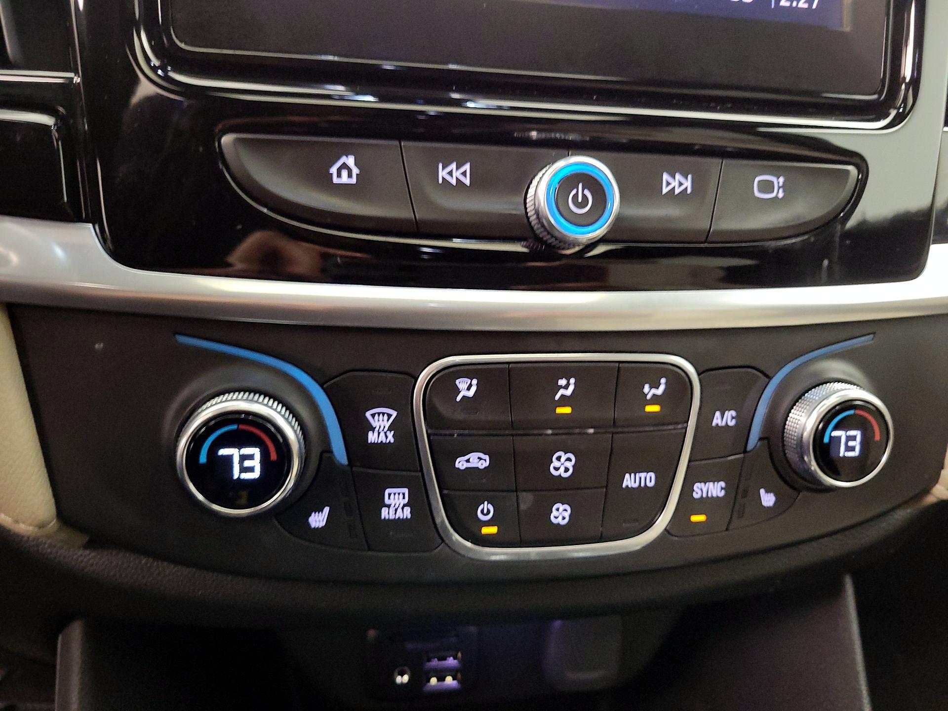 Thumbnail: 2022 Chevrolet Traverse - 16