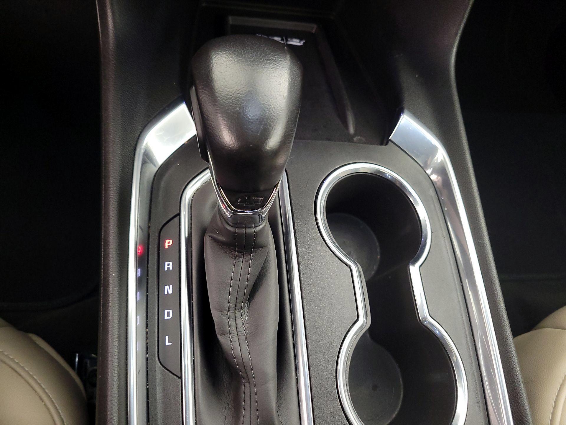 Thumbnail: 2022 Chevrolet Traverse - 17