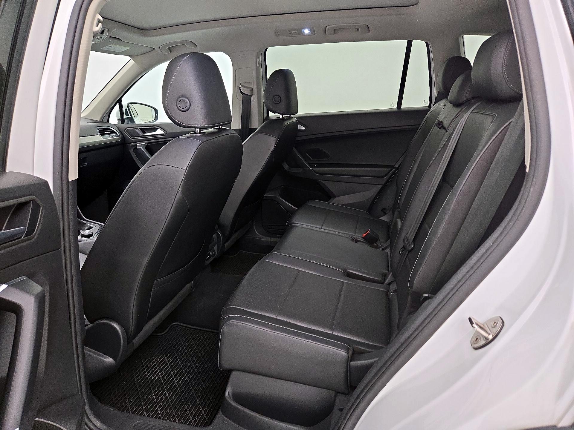 Thumbnail: 2020 Volkswagen Tiguan - 20