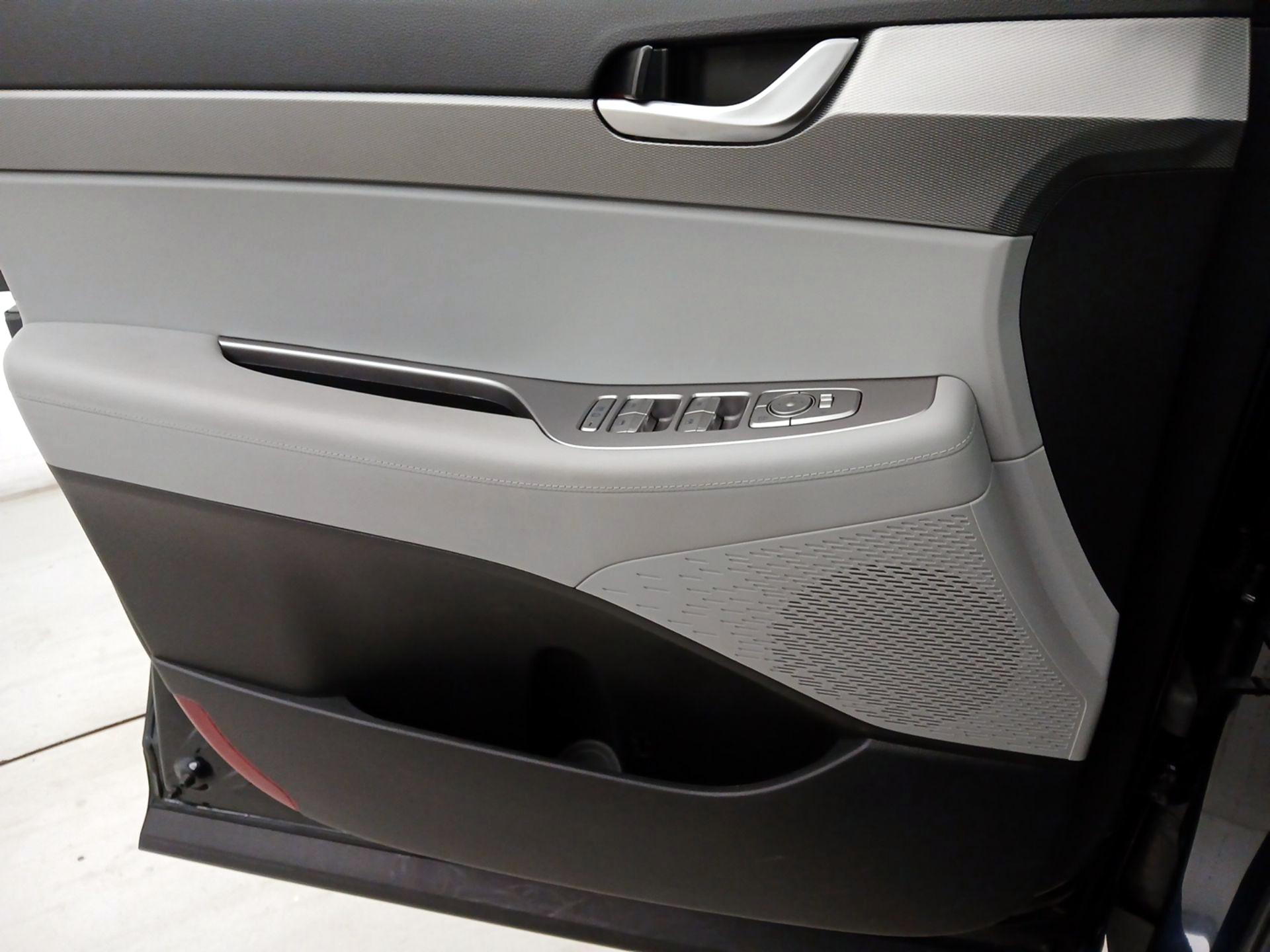 Thumbnail: 2020 Hyundai Palisade - 12