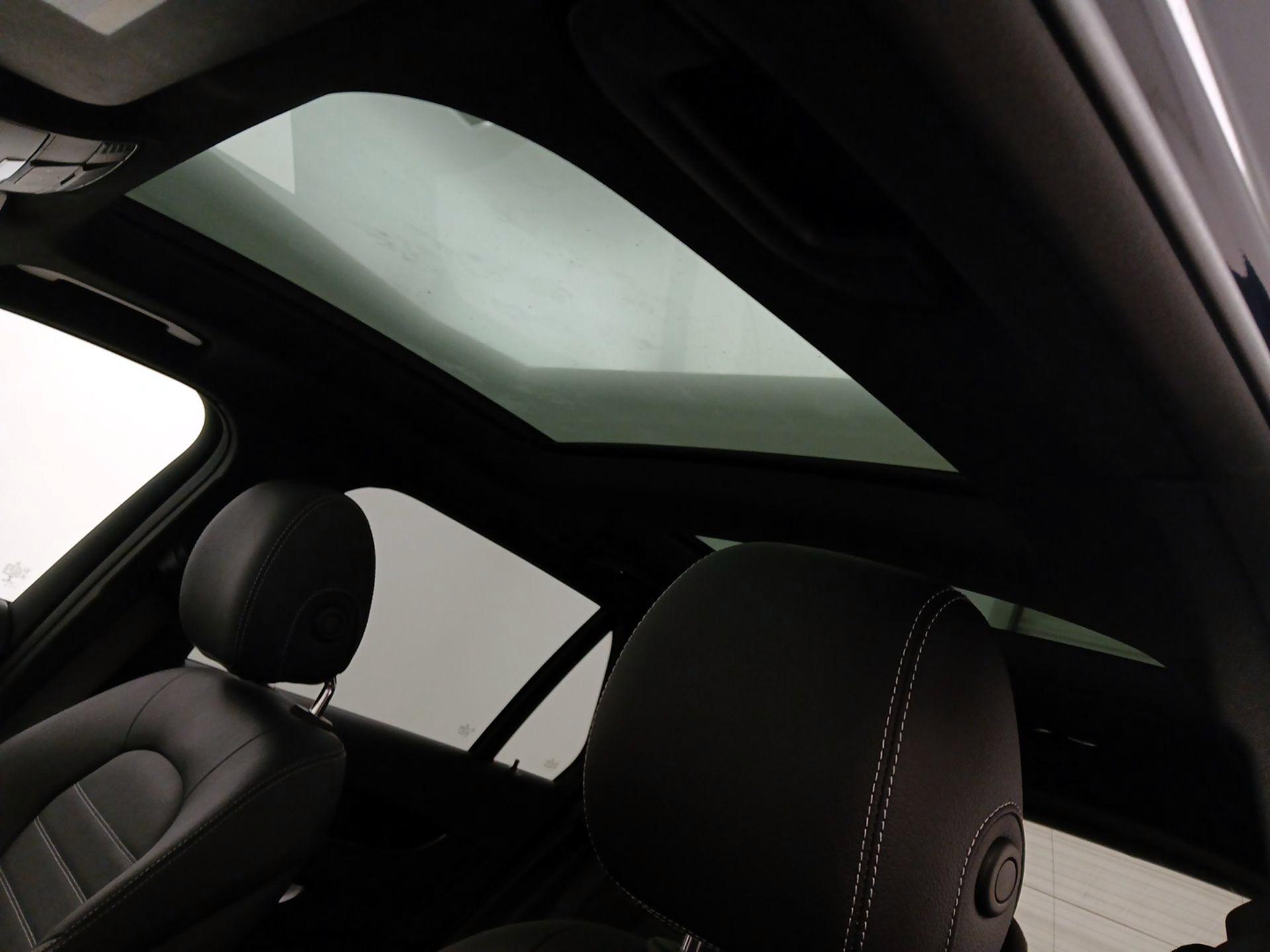 Thumbnail: 2018 Mercedes-Benz GLC - 20