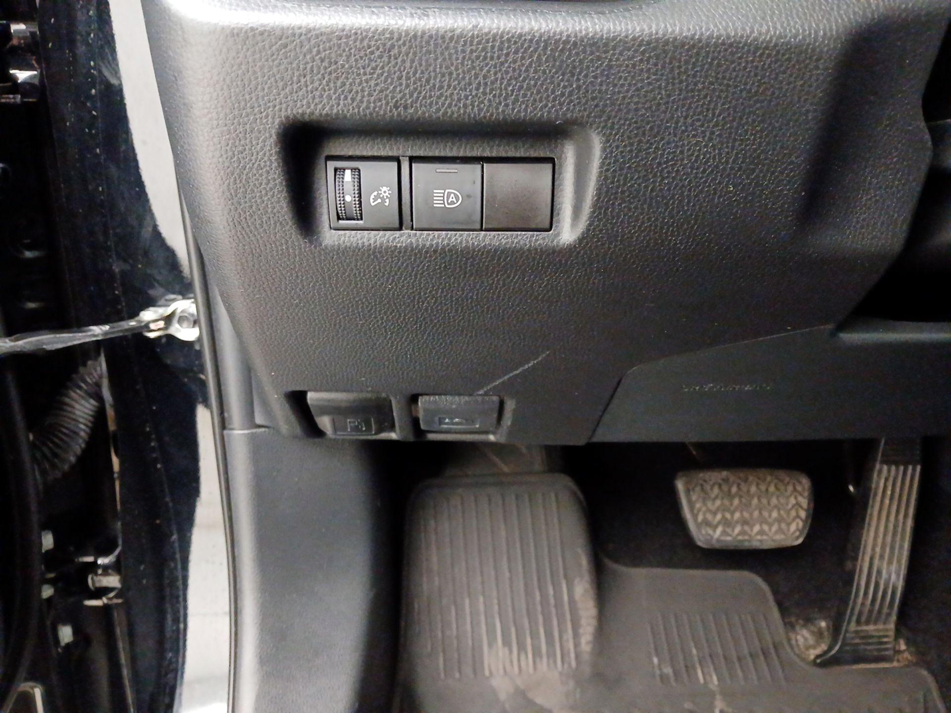 Thumbnail: 2021 Toyota RAV4 - 13