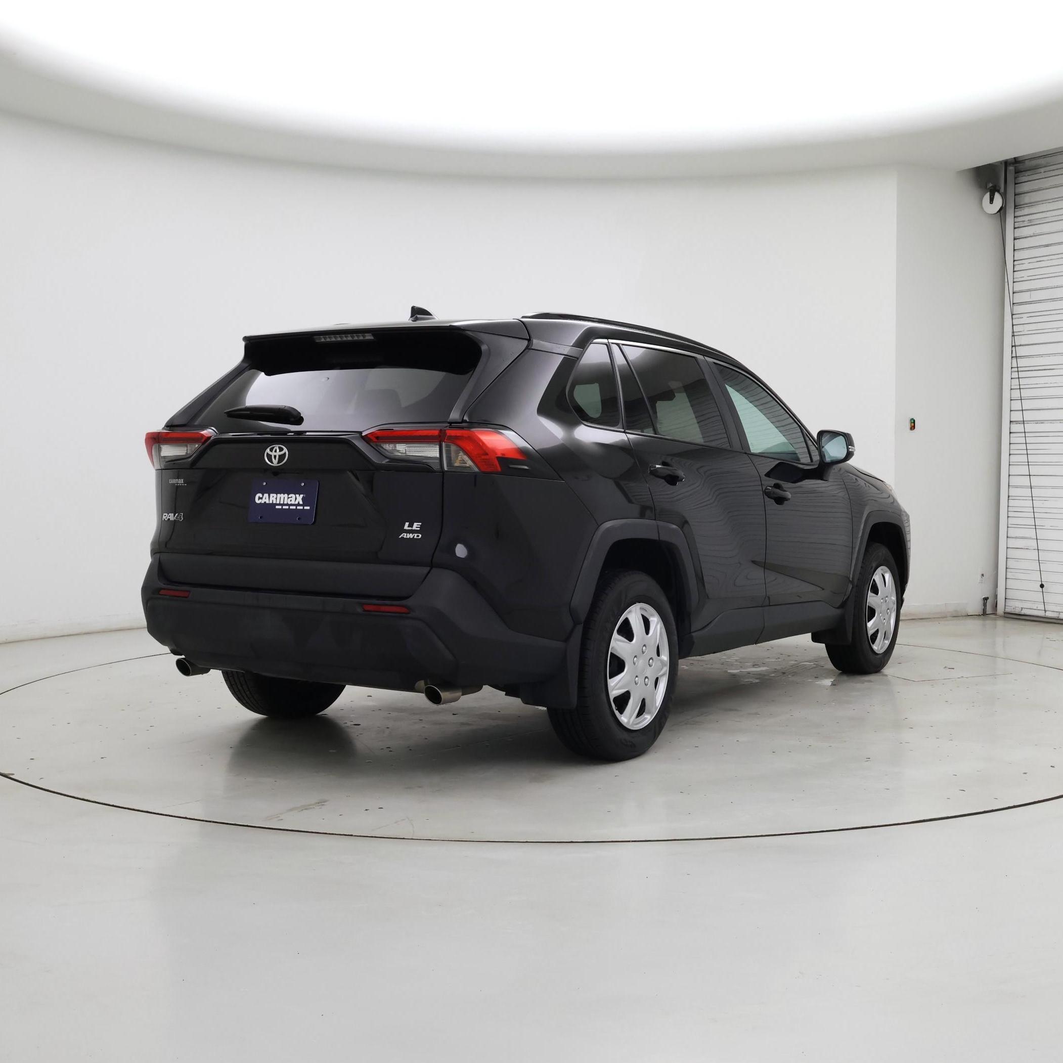Thumbnail: 2021 Toyota RAV4 - 8