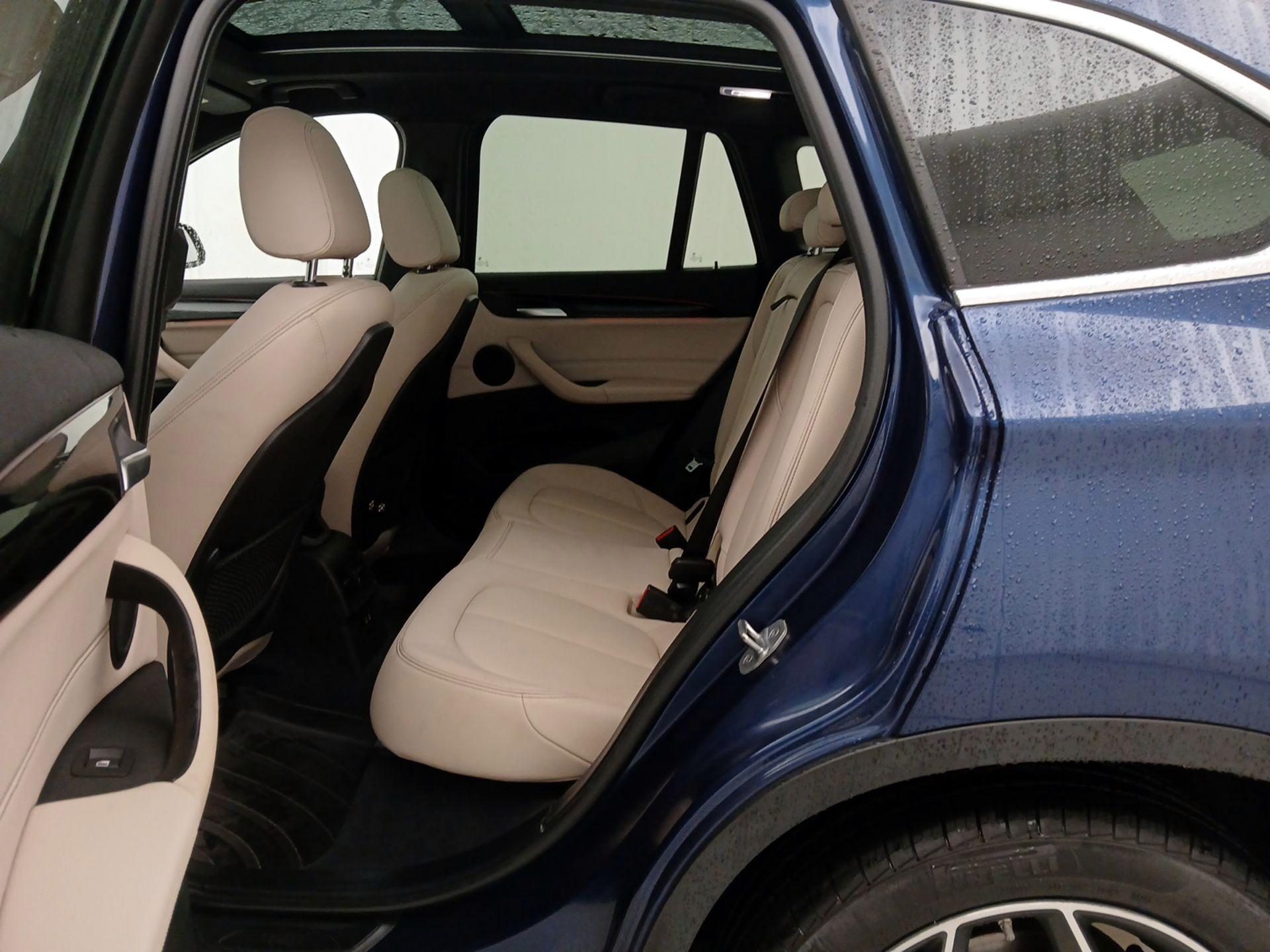 Thumbnail: 2019 BMW X1 - 20