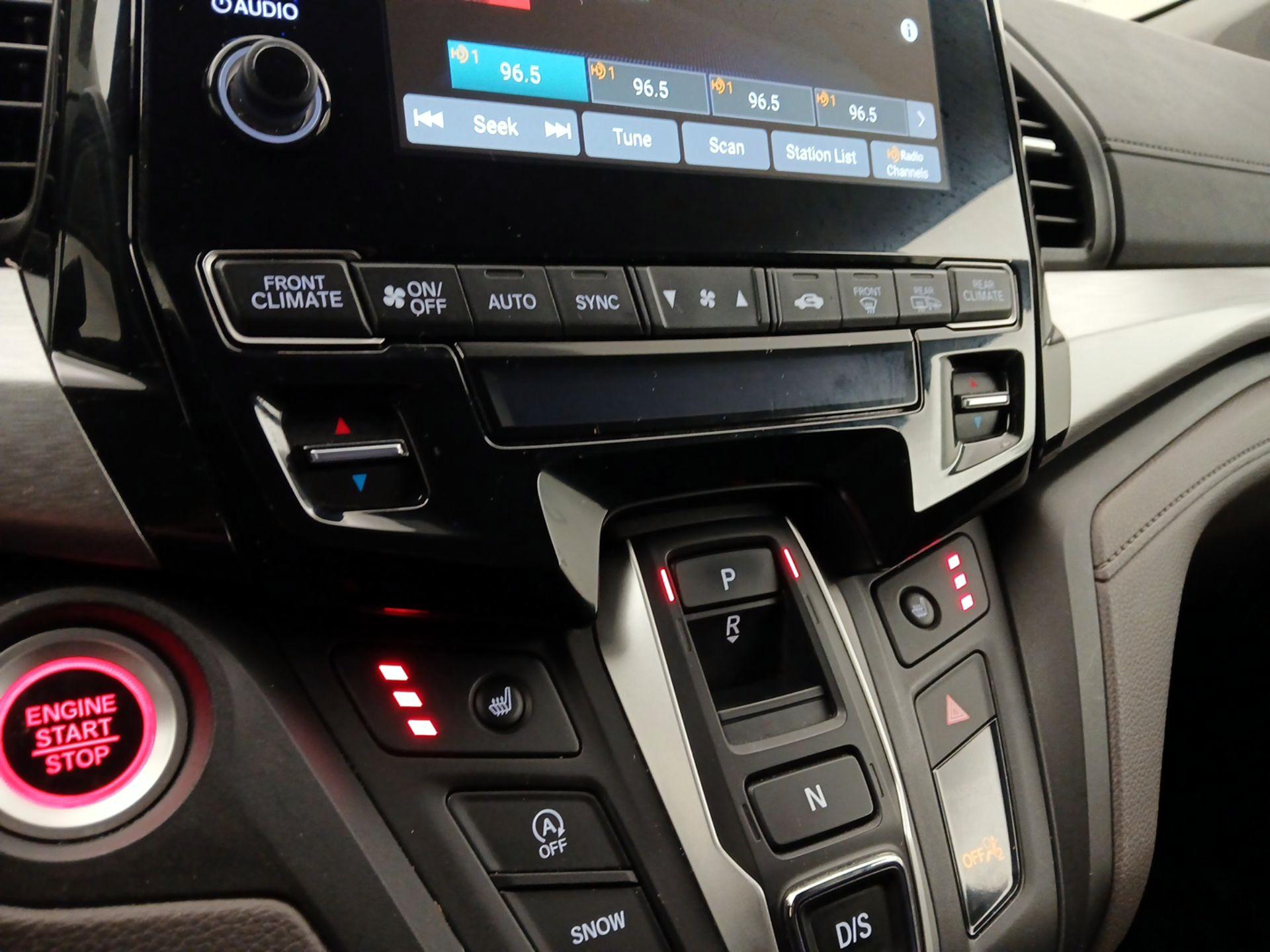 Thumbnail: 2021 Honda Odyssey - 16