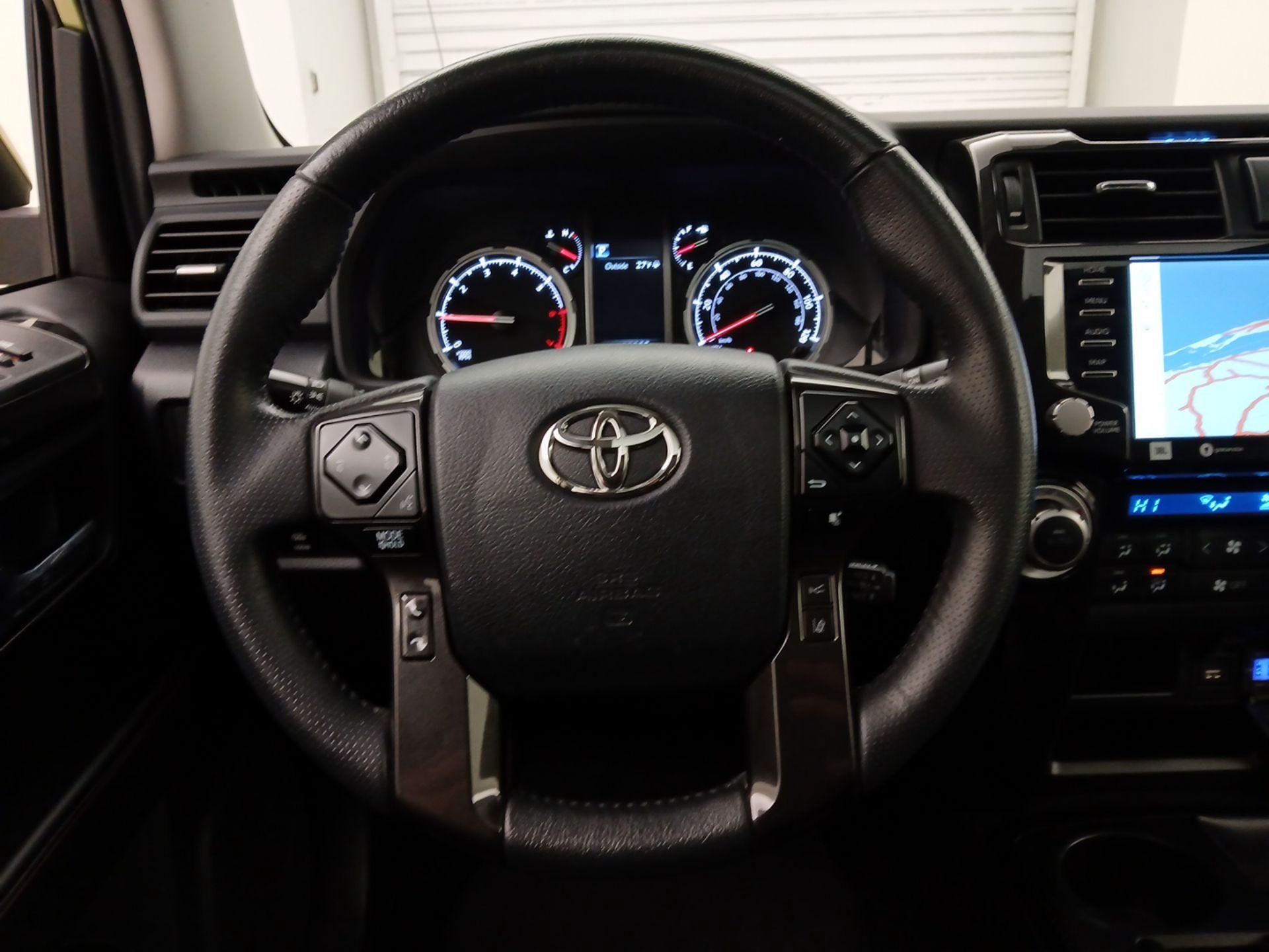 Thumbnail: 2022 Toyota 4Runner - 10