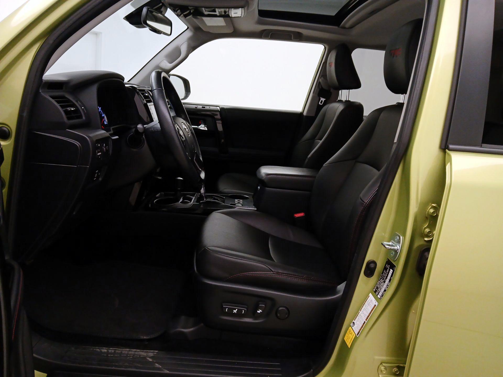 Thumbnail: 2022 Toyota 4Runner - 11