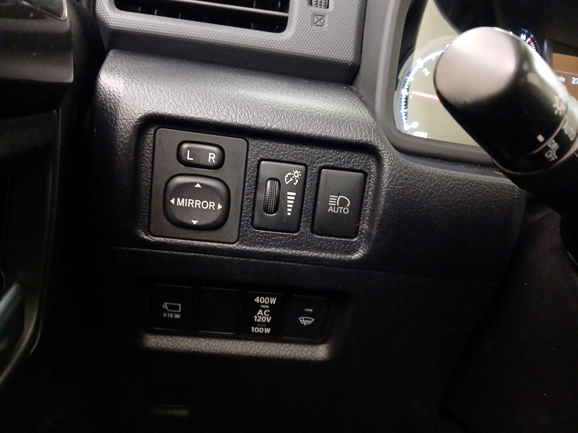 Thumbnail: 2022 Toyota 4Runner - 13