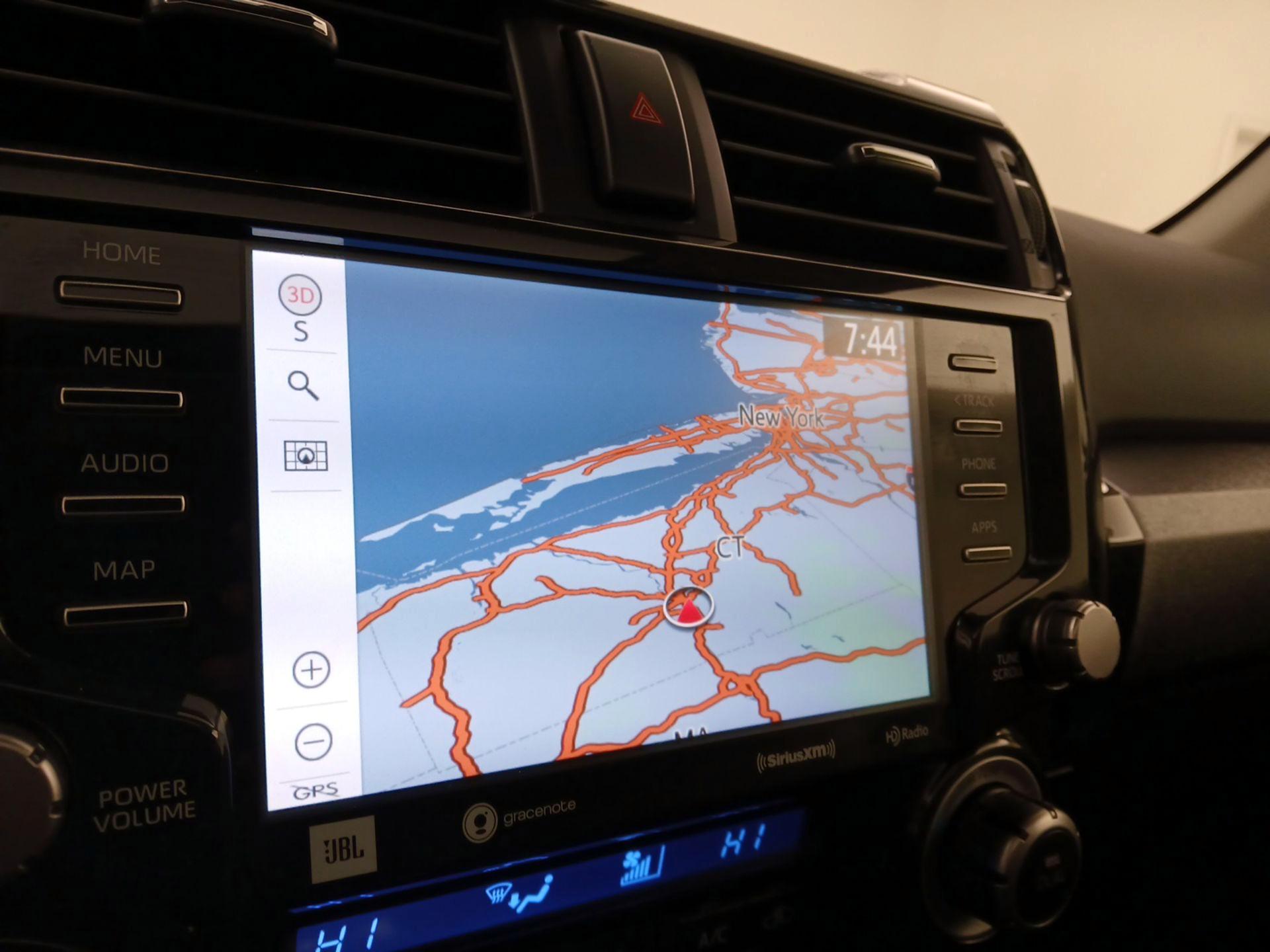 Thumbnail: 2022 Toyota 4Runner - 14