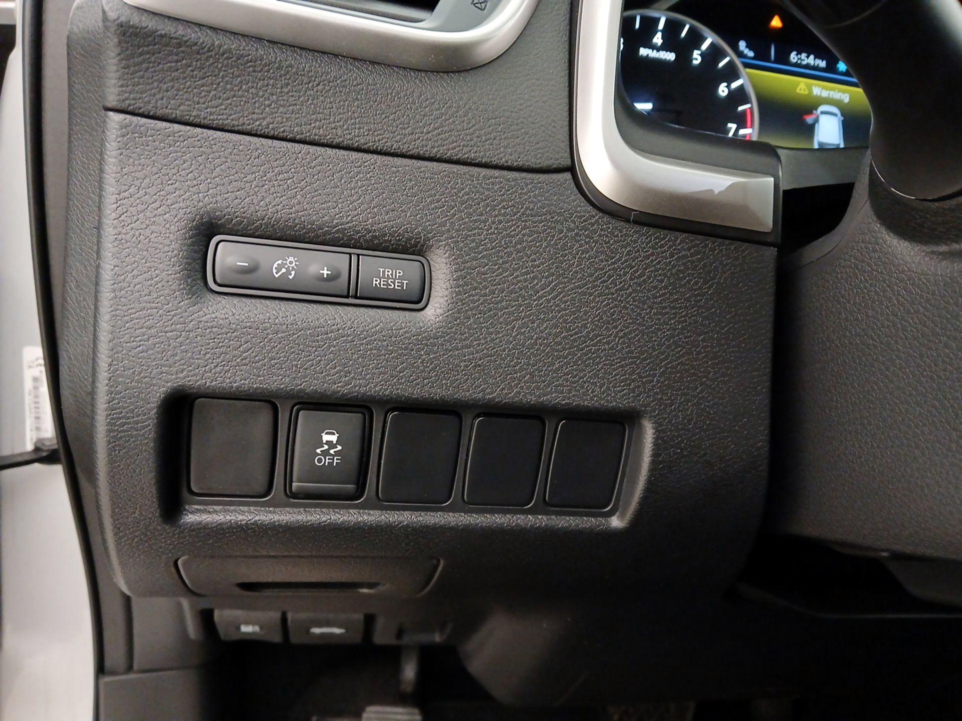 Thumbnail: 2017 Nissan Murano - 13