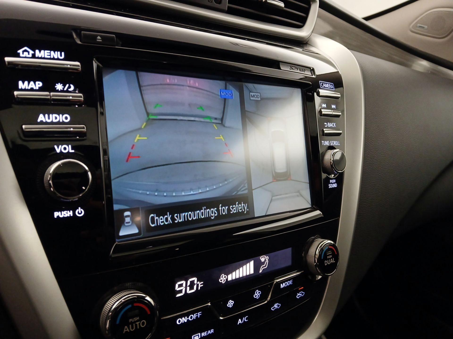 Thumbnail: 2017 Nissan Murano - 15