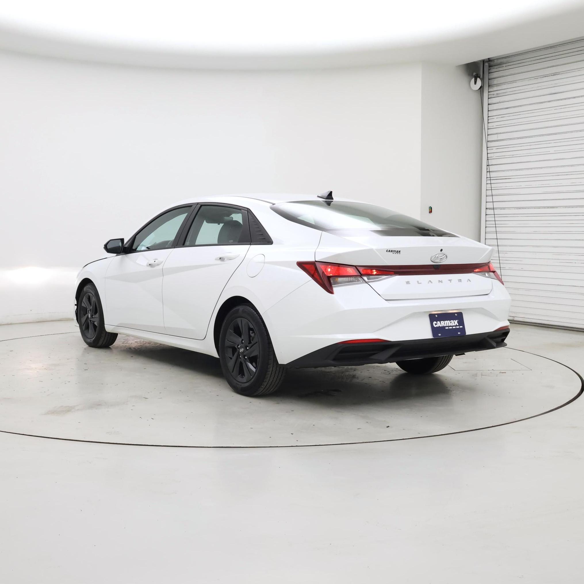 Thumbnail: 2022 Hyundai Elantra - 2