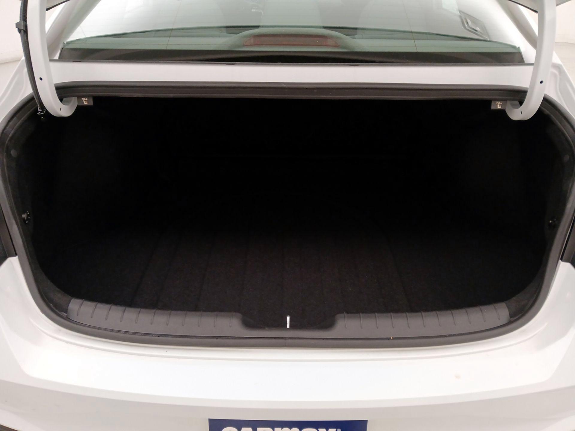 Thumbnail: 2022 Hyundai Elantra - 20