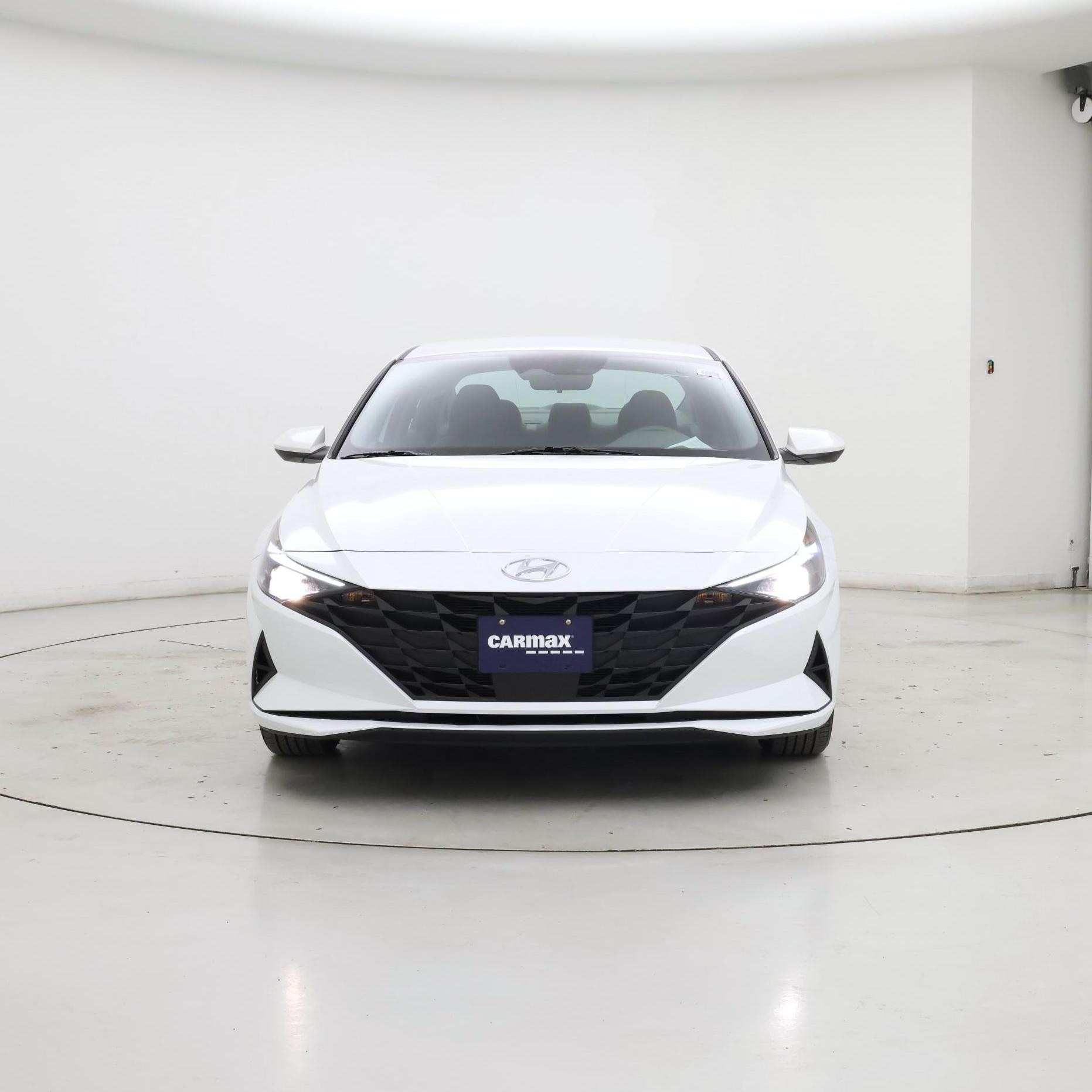 Thumbnail: 2022 Hyundai Elantra - 5