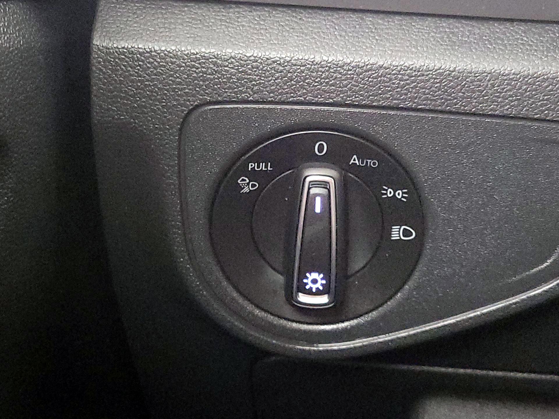 Thumbnail: 2022 Volkswagen Atlas - 13