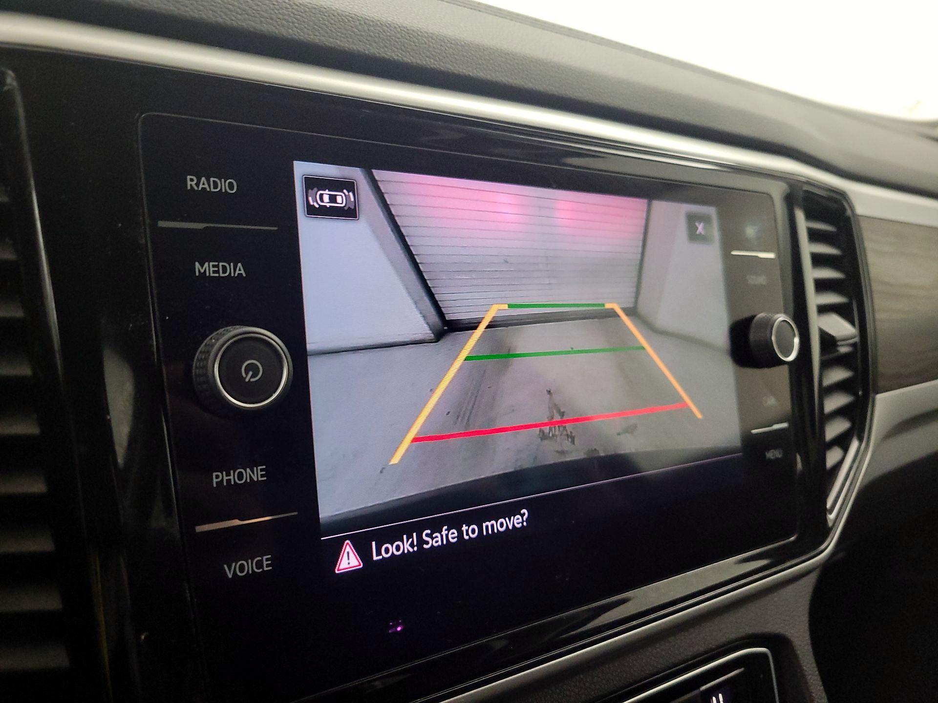 Thumbnail: 2022 Volkswagen Atlas - 14