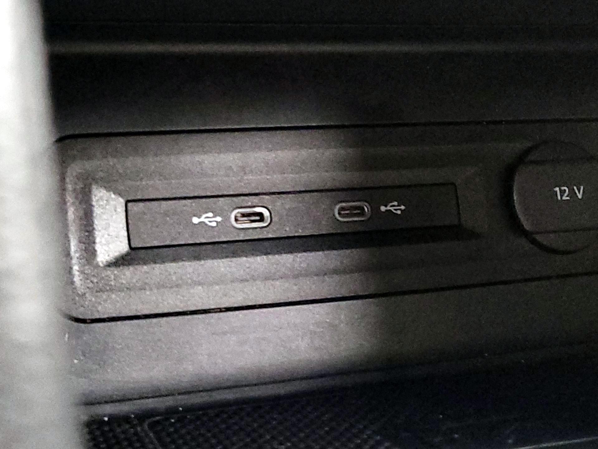 Thumbnail: 2022 Volkswagen Atlas - 18