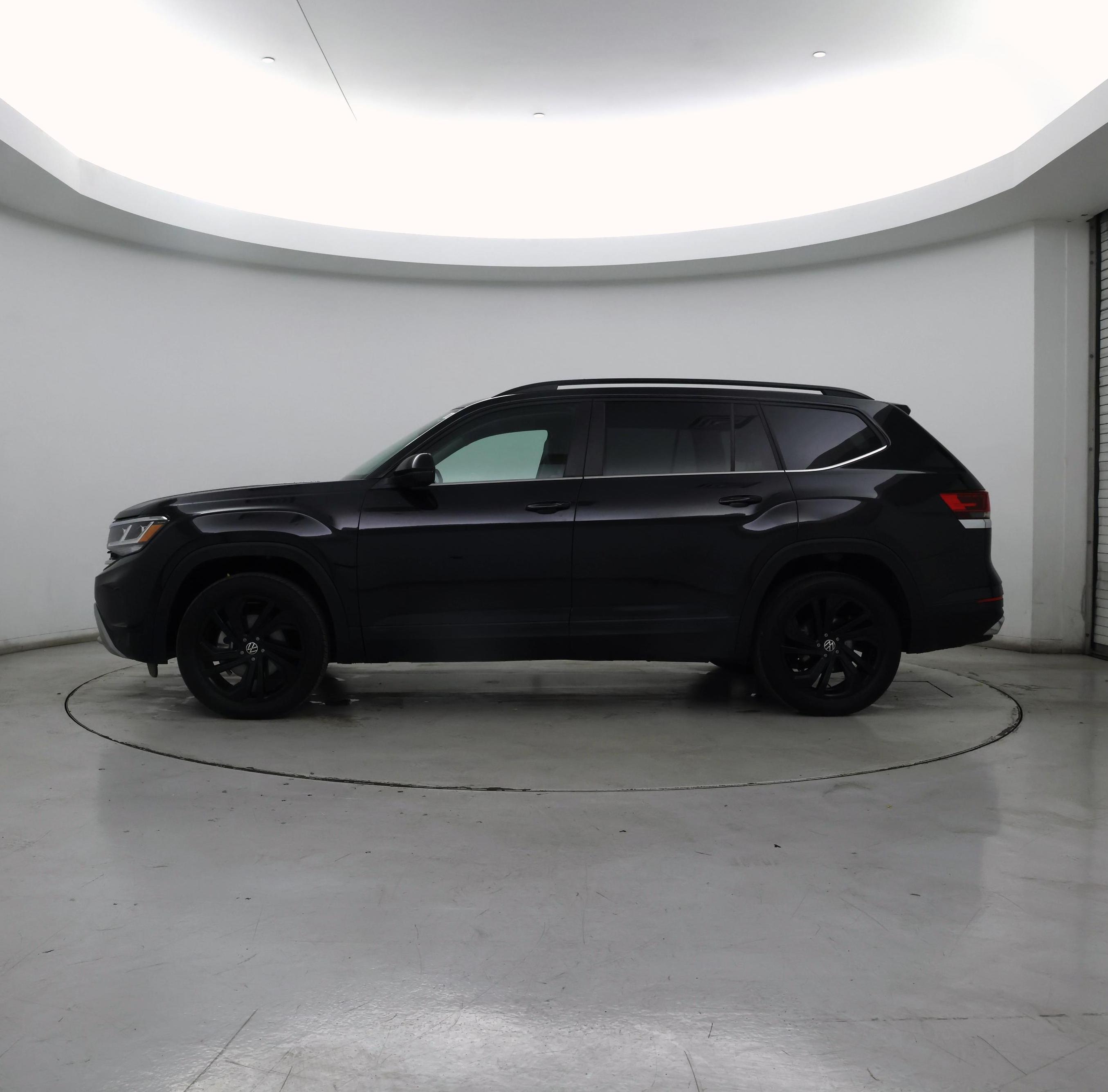 Thumbnail: 2022 Volkswagen Atlas - 3