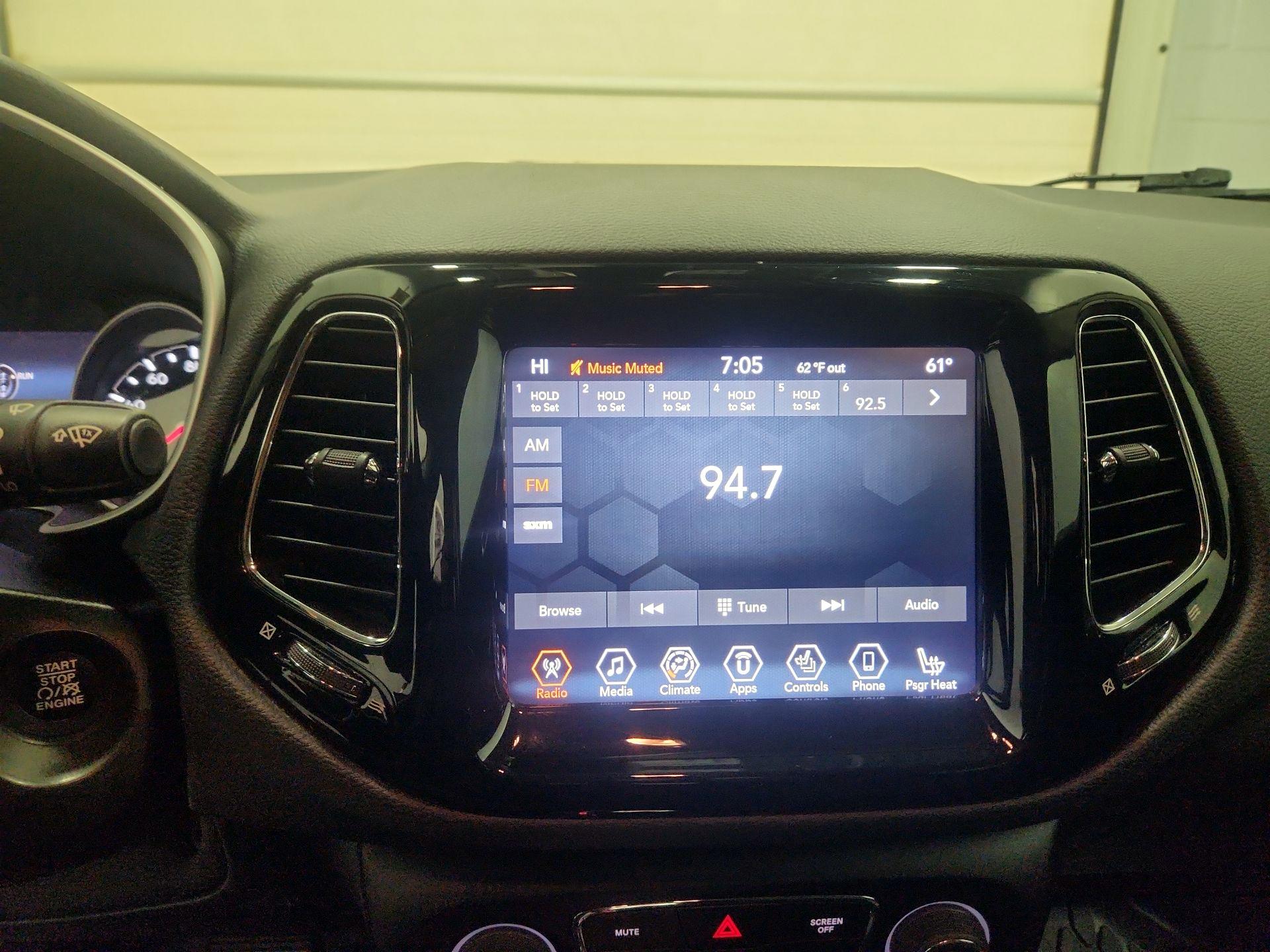 Thumbnail: 2020 Jeep Compass - 15