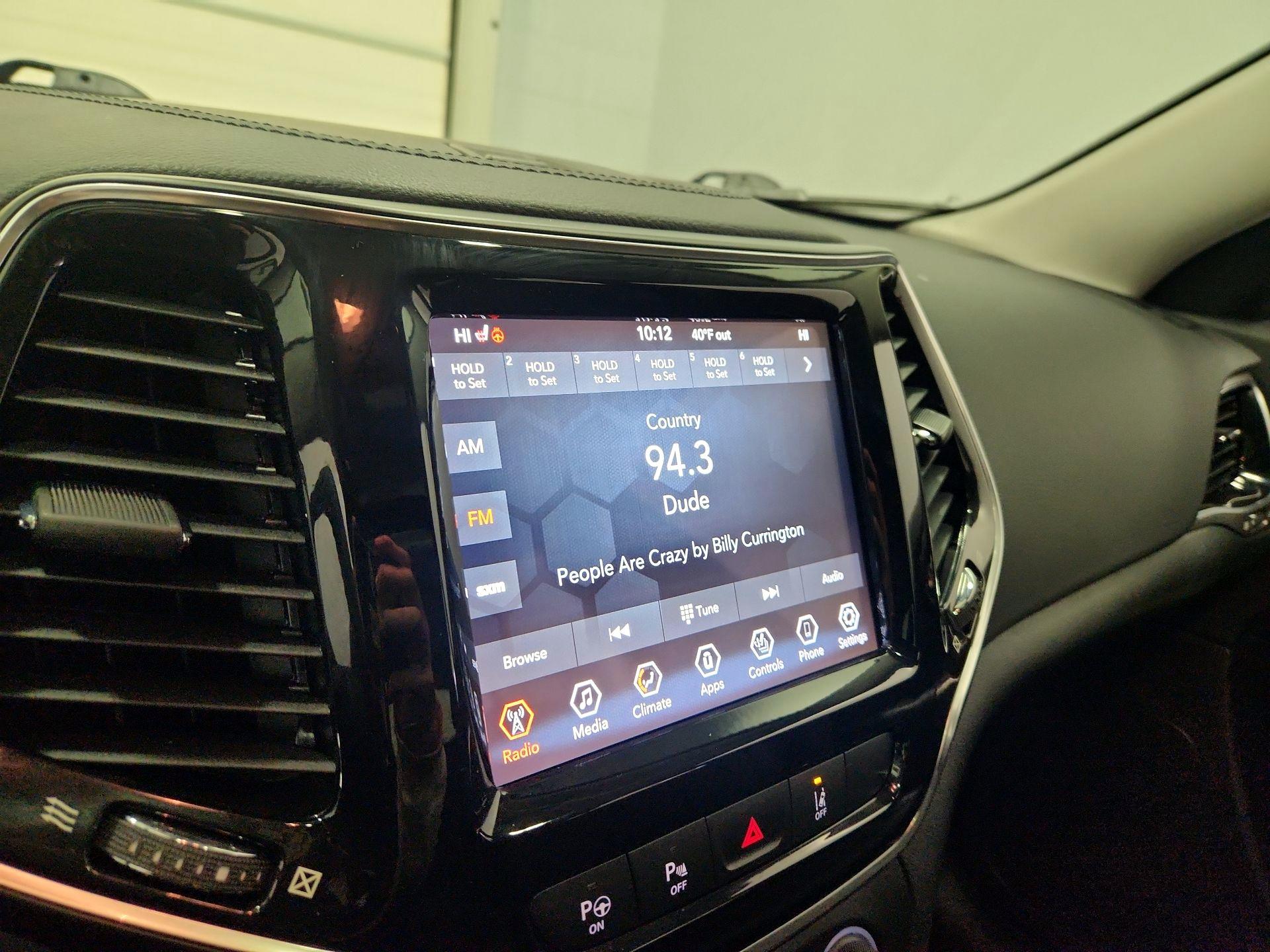 Thumbnail: 2021 Jeep Cherokee - 15