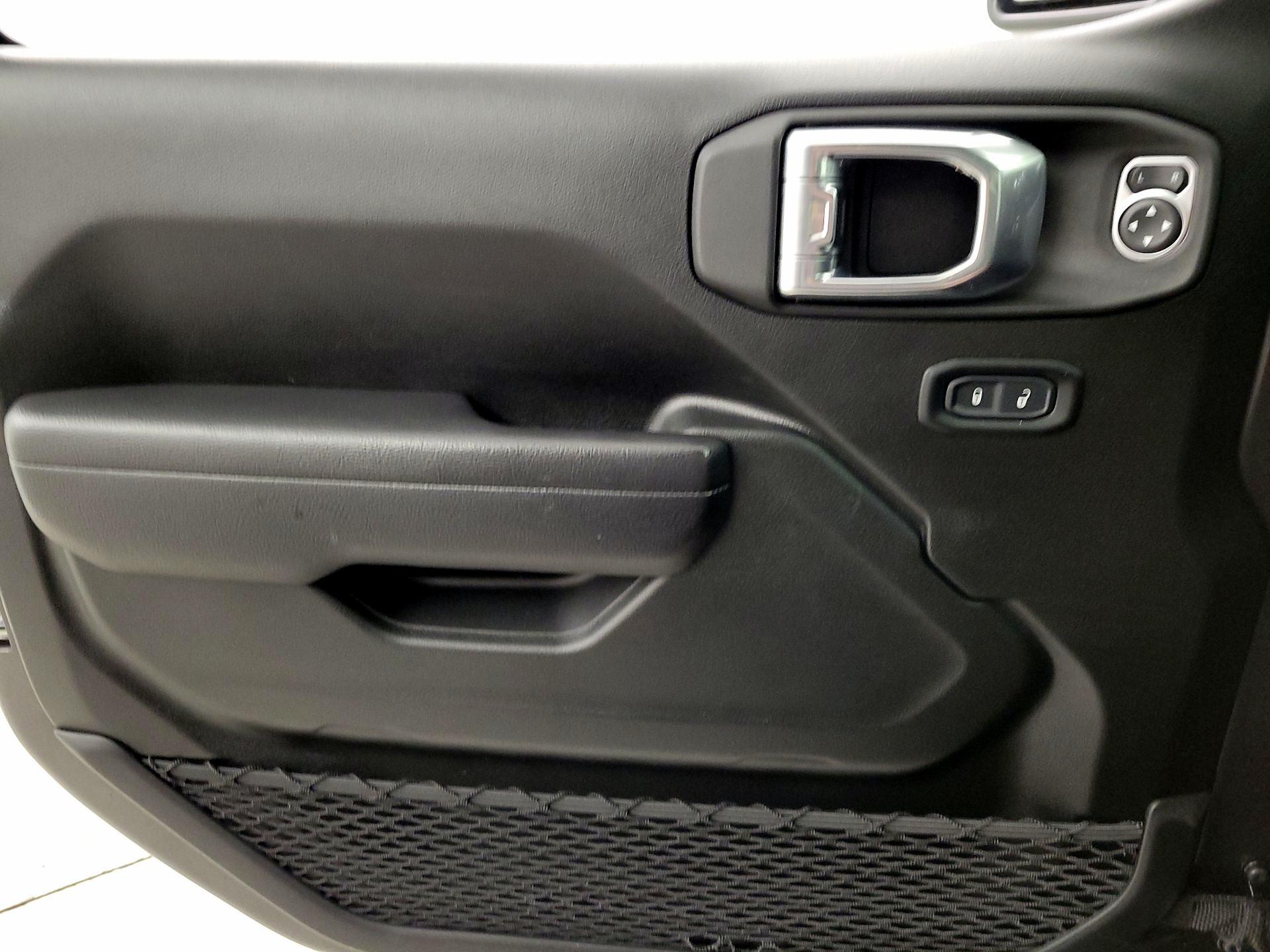 Thumbnail: 2022 Jeep Gladiator - 12