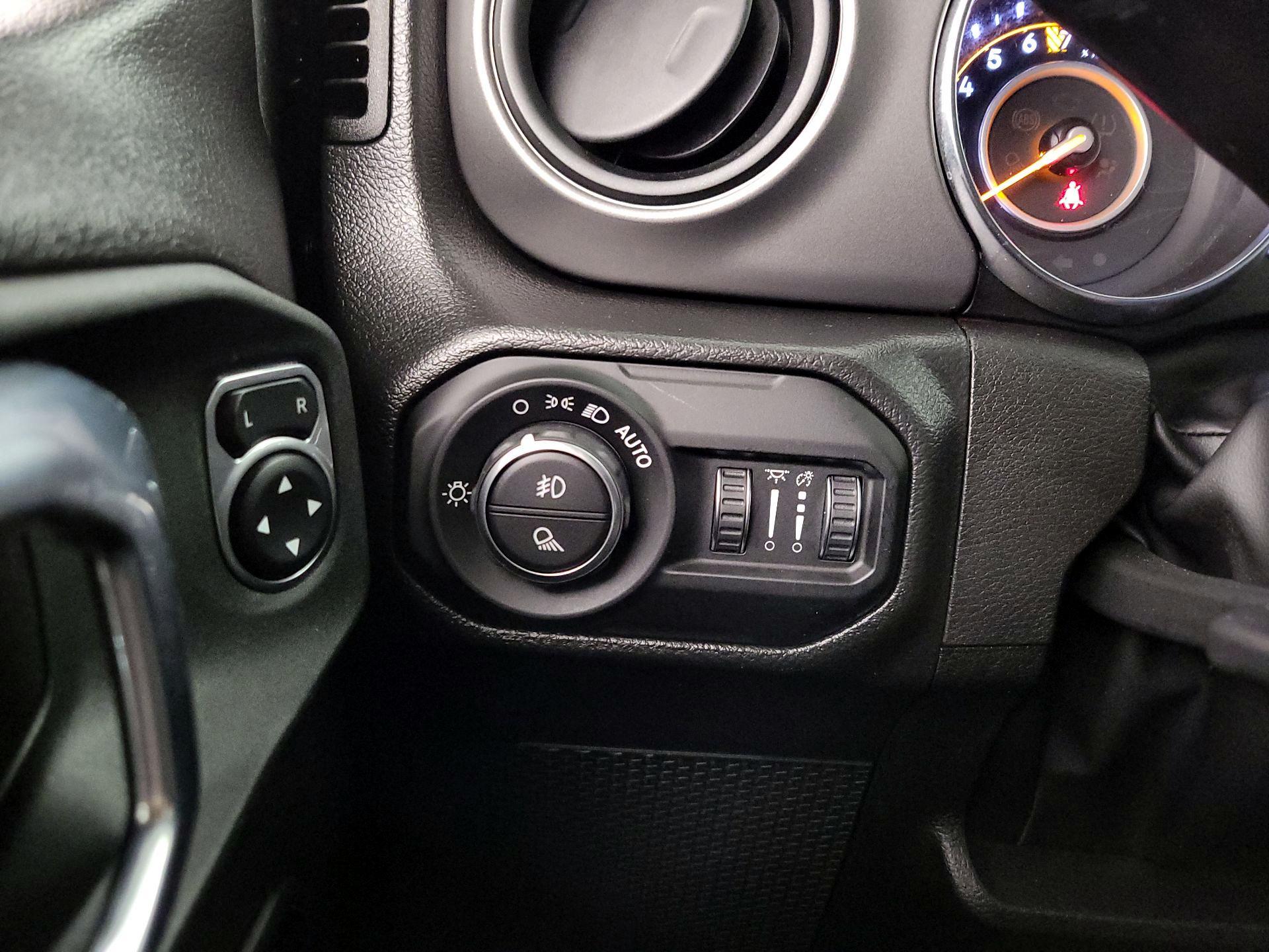 Thumbnail: 2022 Jeep Gladiator - 13