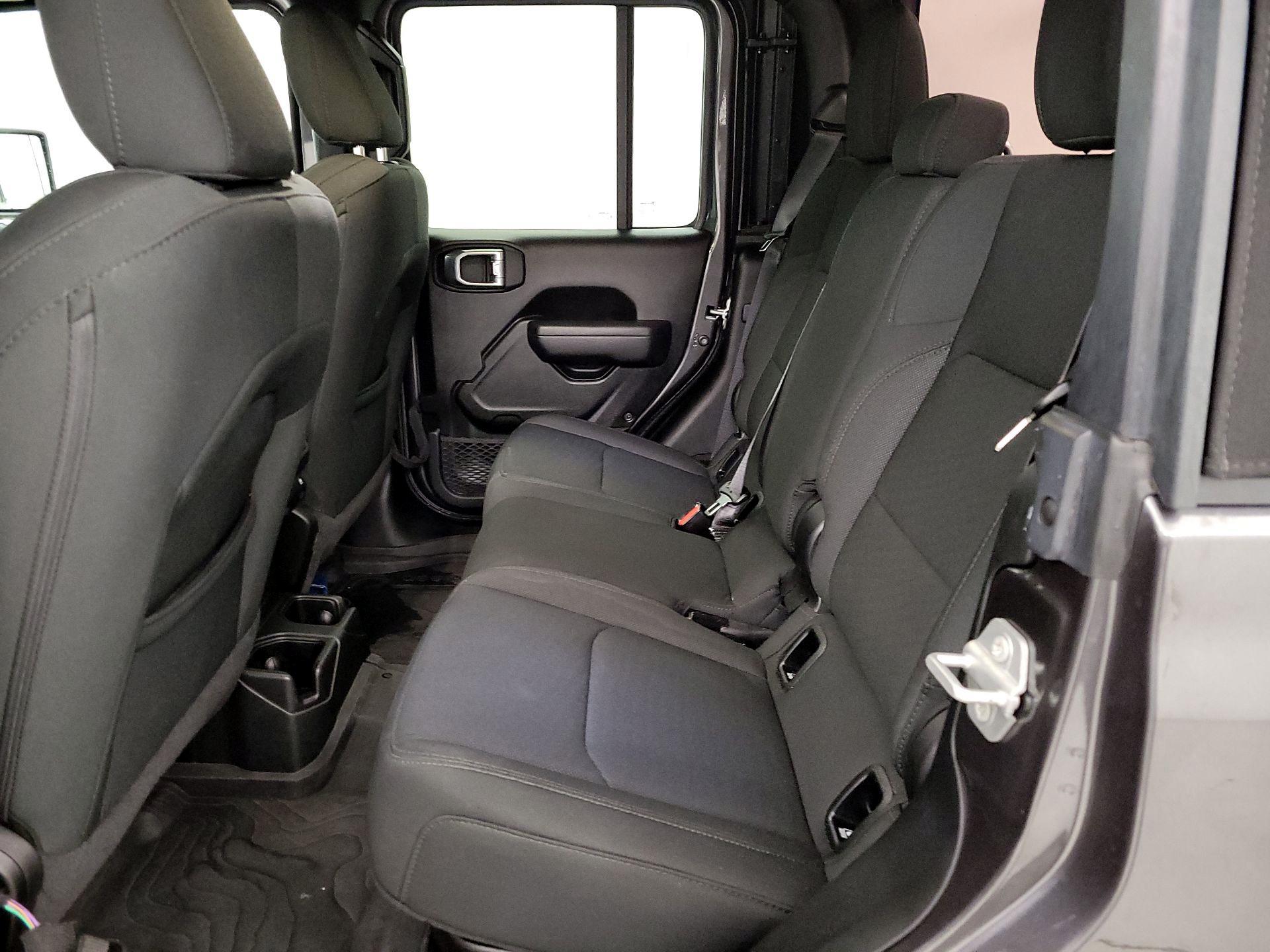 Thumbnail: 2022 Jeep Gladiator - 19