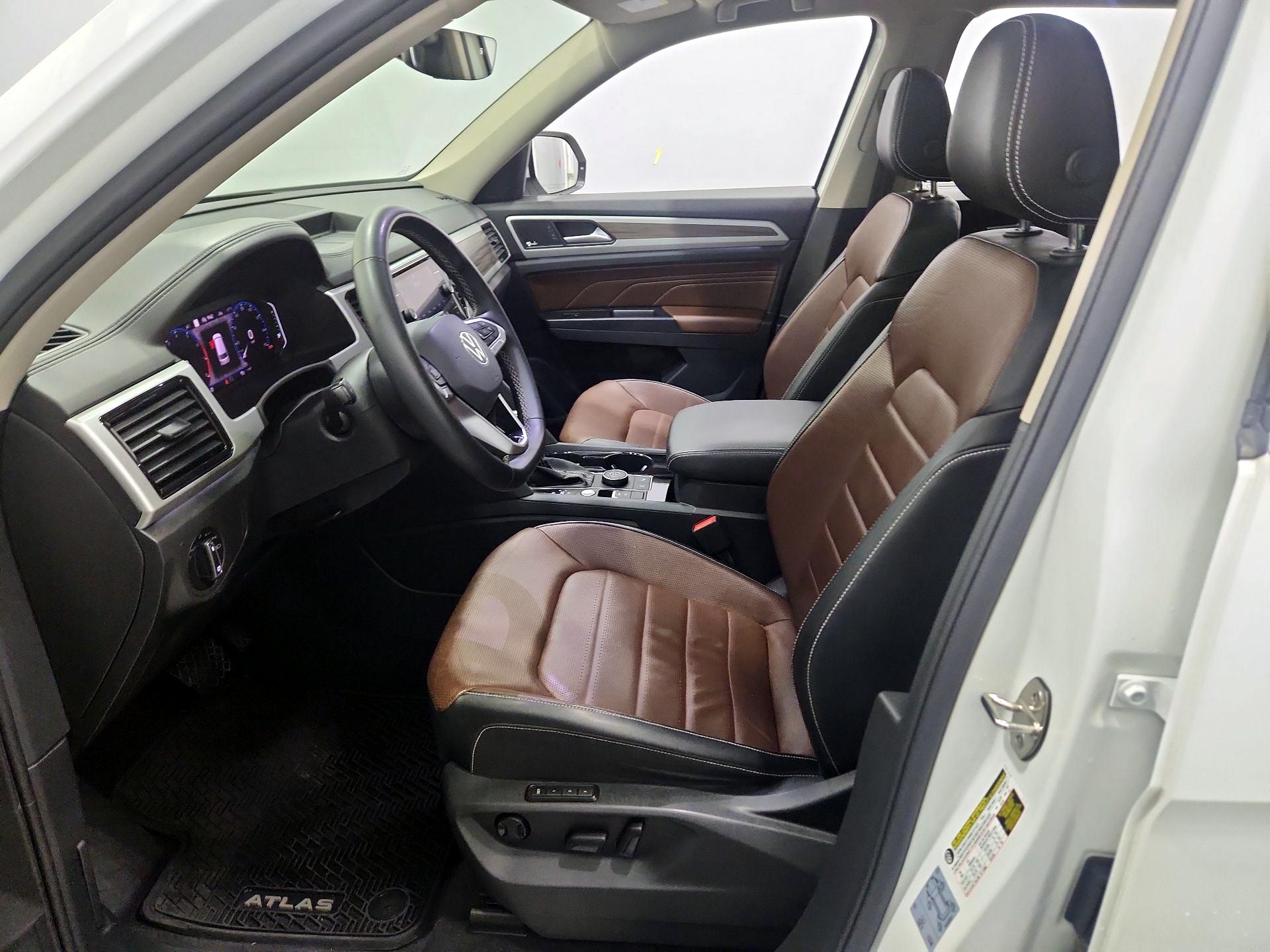 Thumbnail: 2021 Volkswagen Atlas - 11