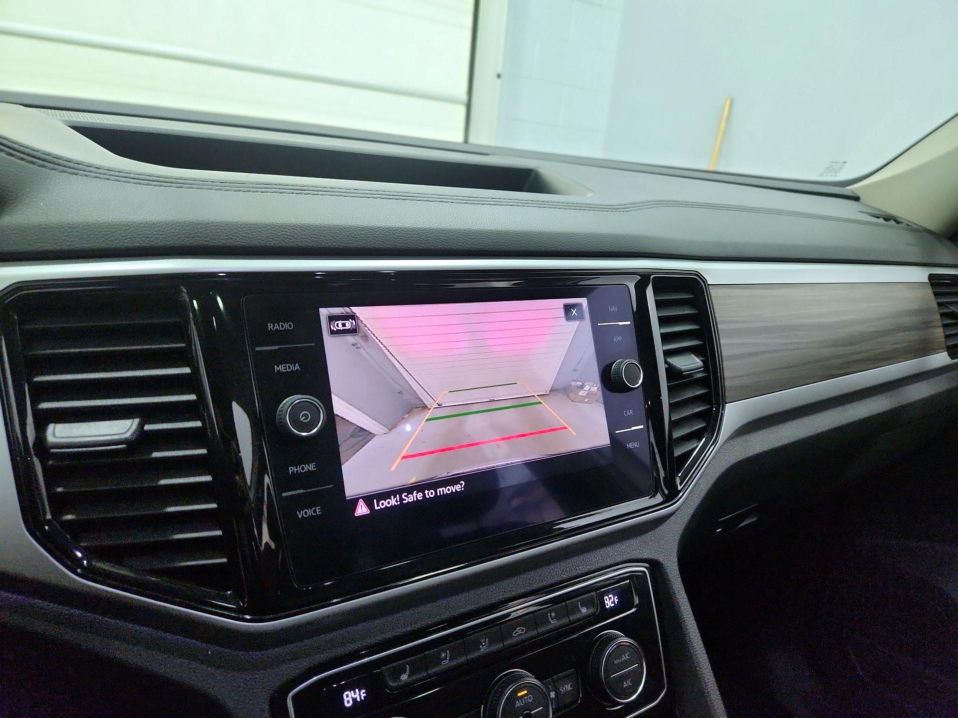 Thumbnail: 2021 Volkswagen Atlas - 14