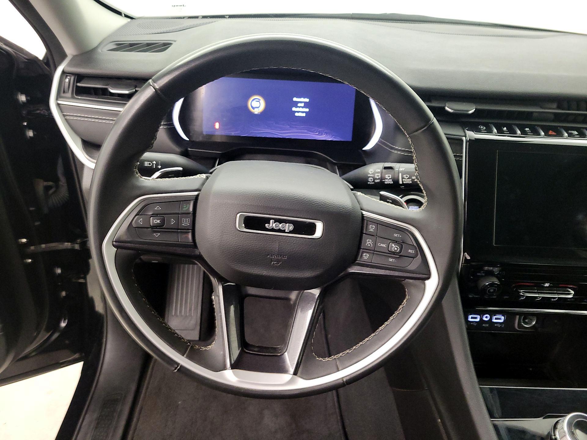 Thumbnail: 2023 Jeep Grand Cherokee - 10