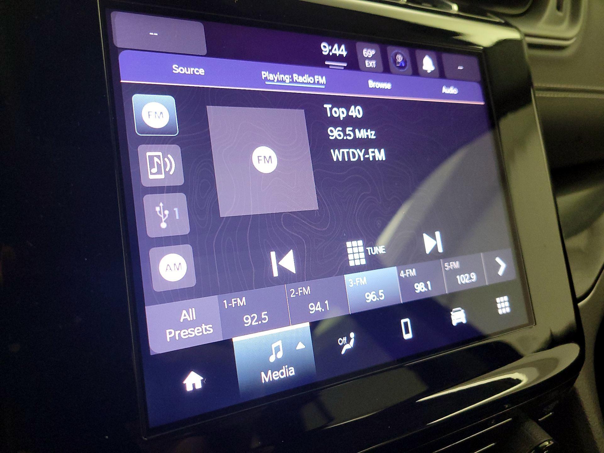 Thumbnail: 2023 Jeep Grand Cherokee - 15