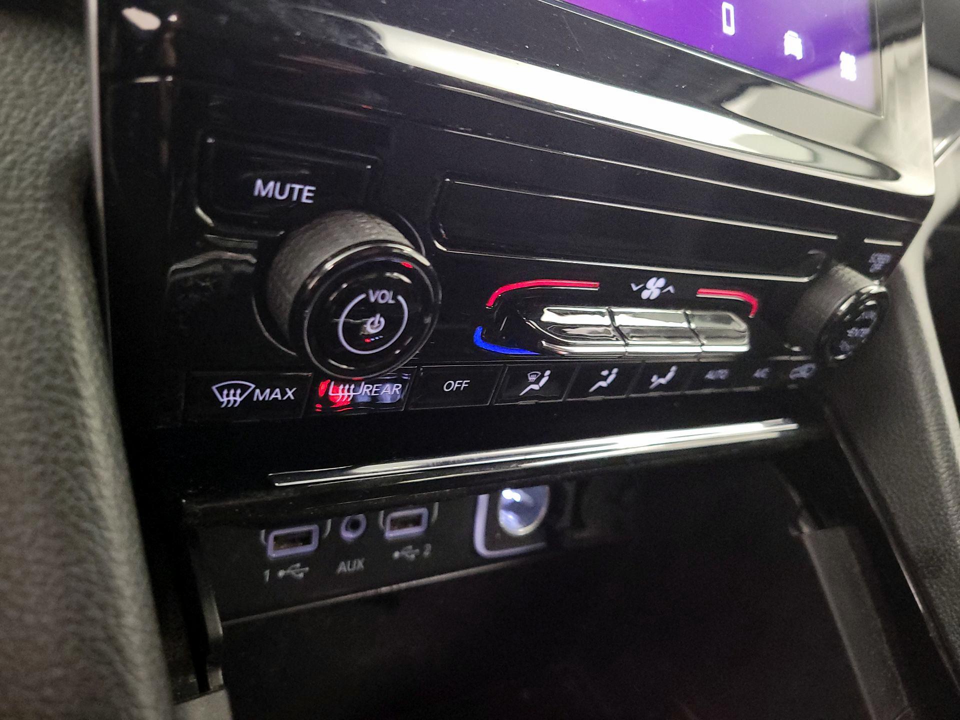 Thumbnail: 2023 Jeep Grand Cherokee - 16