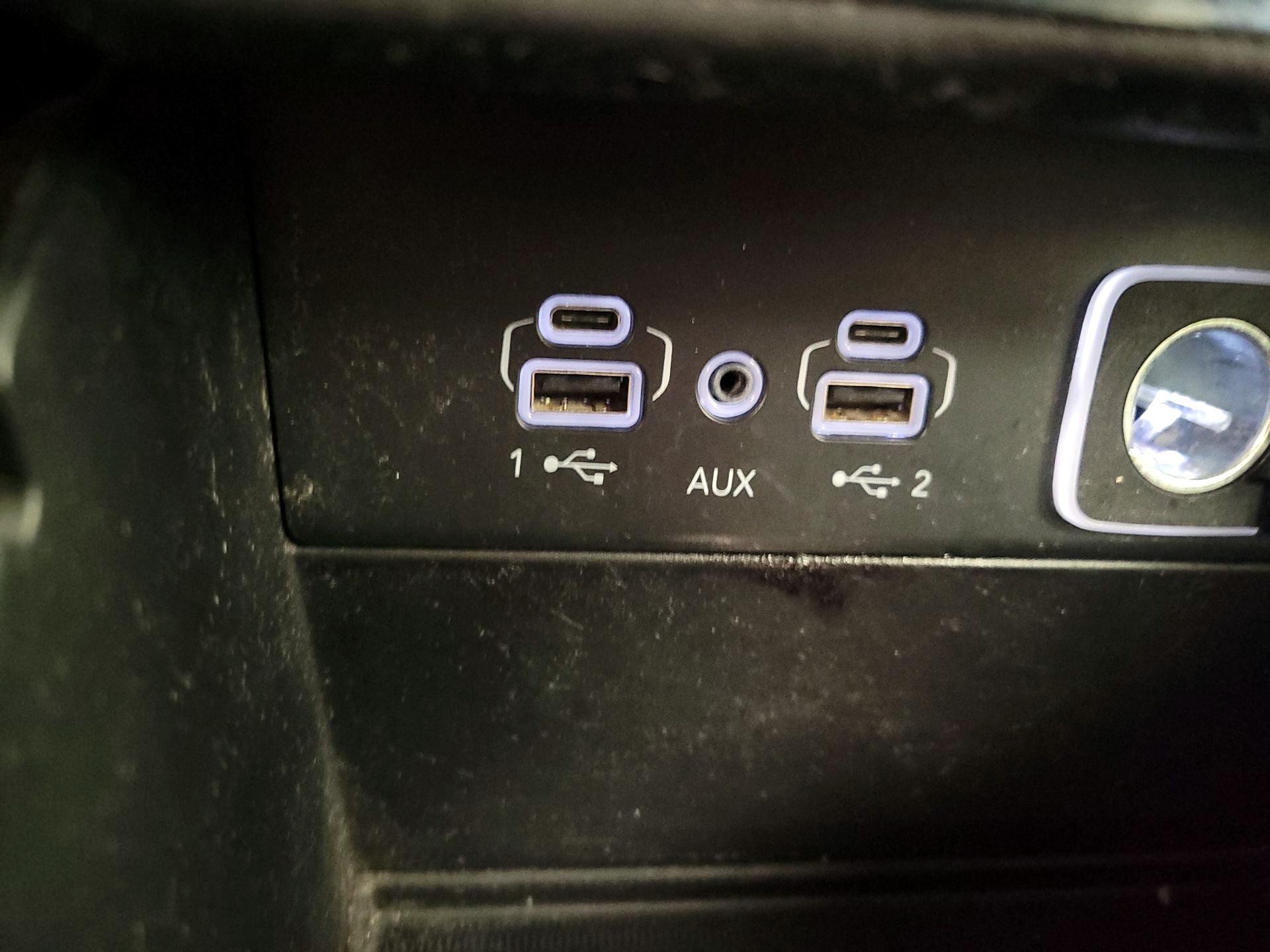 Thumbnail: 2023 Jeep Grand Cherokee - 18