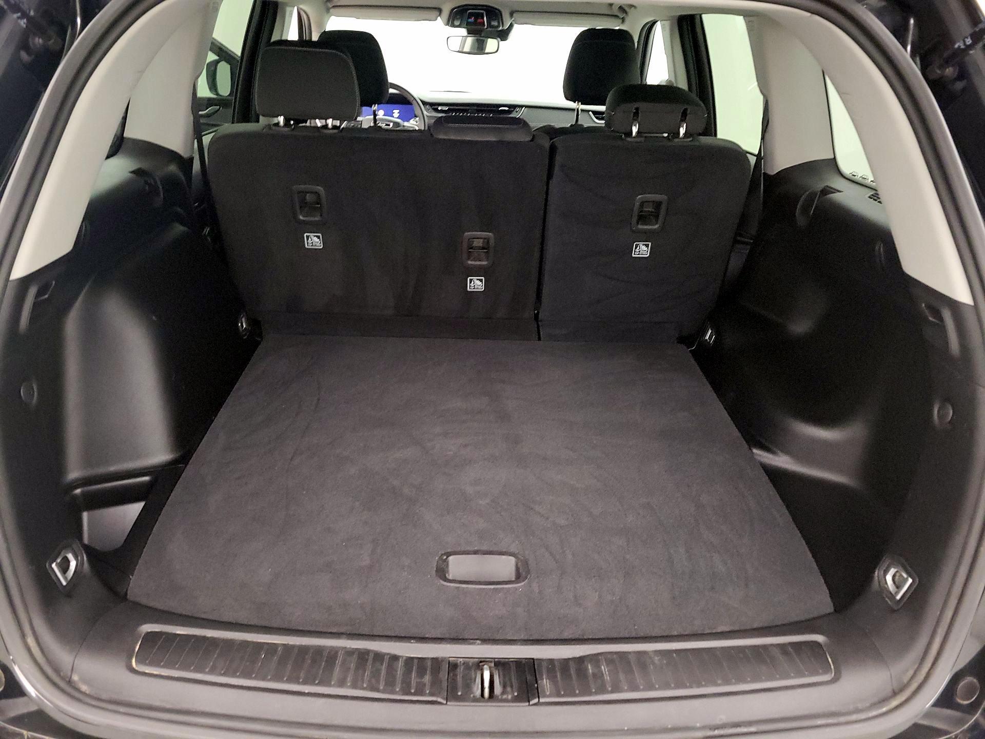 Thumbnail: 2023 Jeep Grand Cherokee - 20