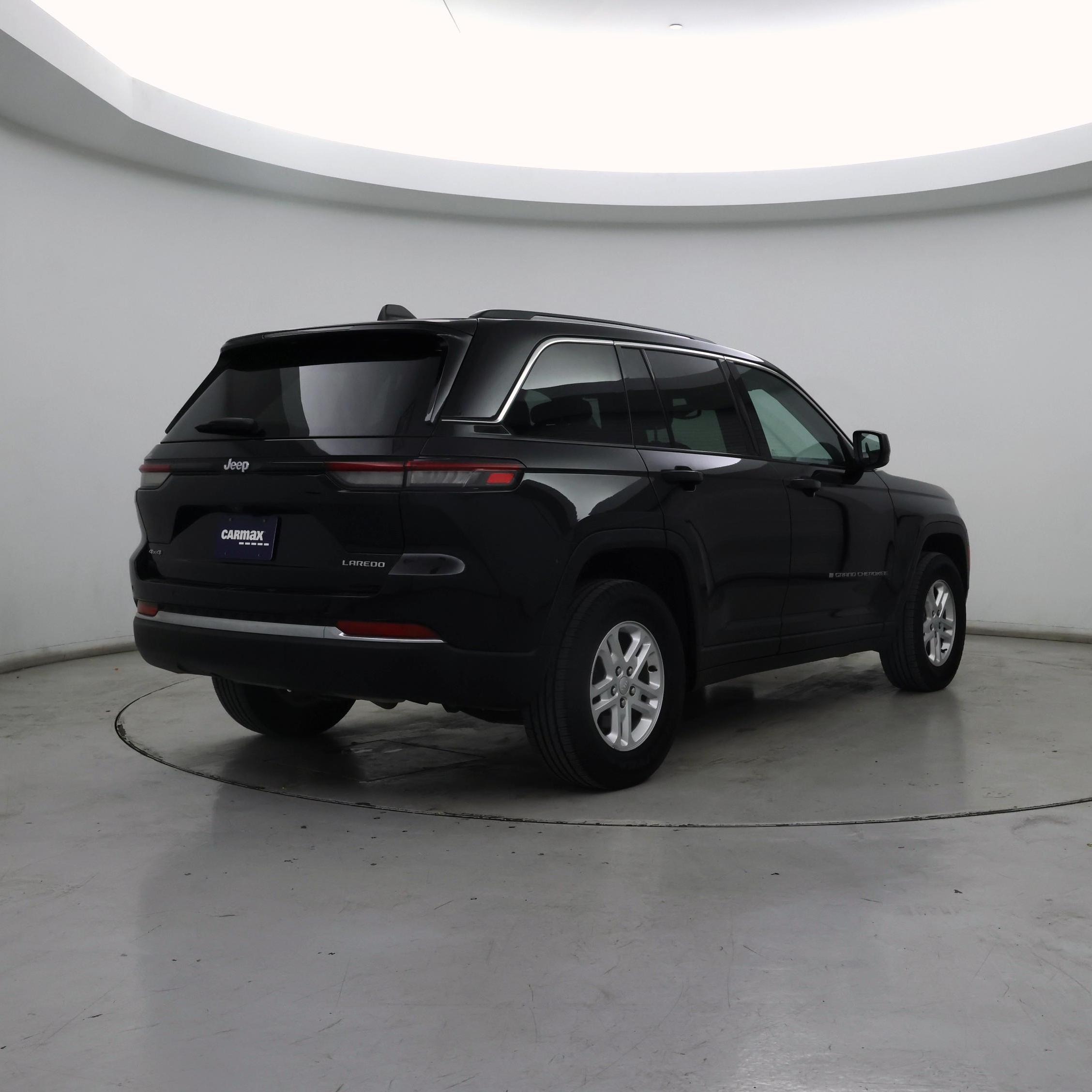 Thumbnail: 2023 Jeep Grand Cherokee - 8