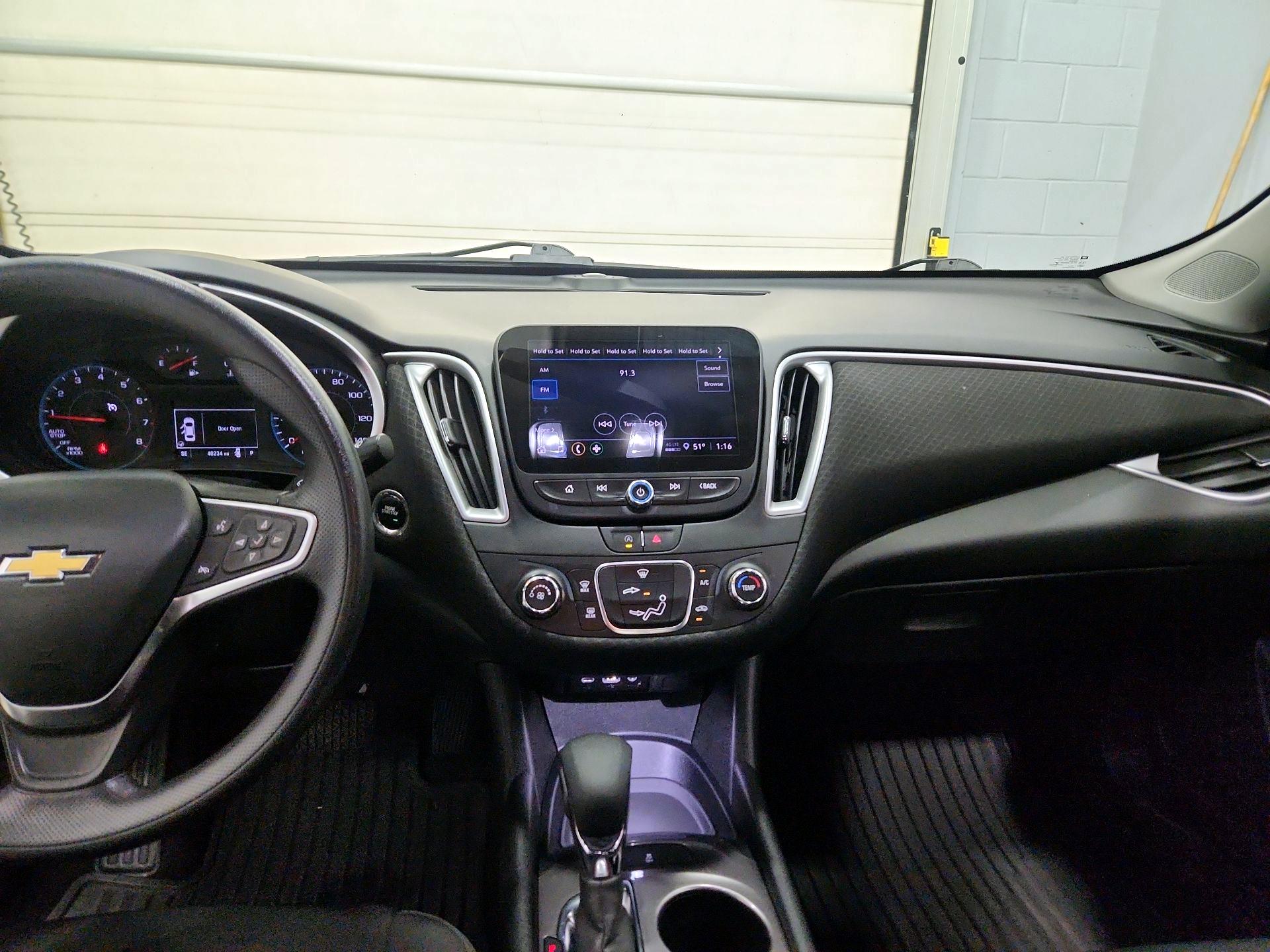 Thumbnail: 2022 Chevrolet Malibu - 9