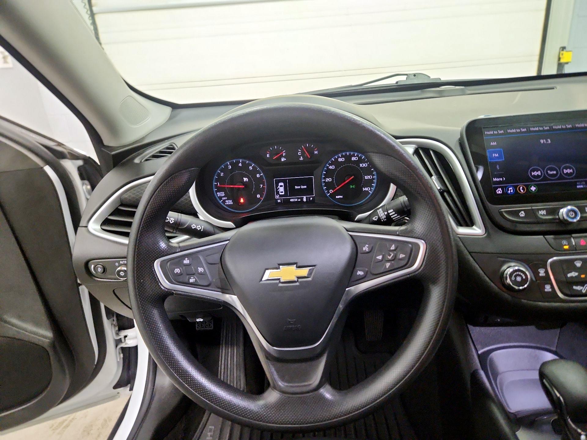 Thumbnail: 2022 Chevrolet Malibu - 10